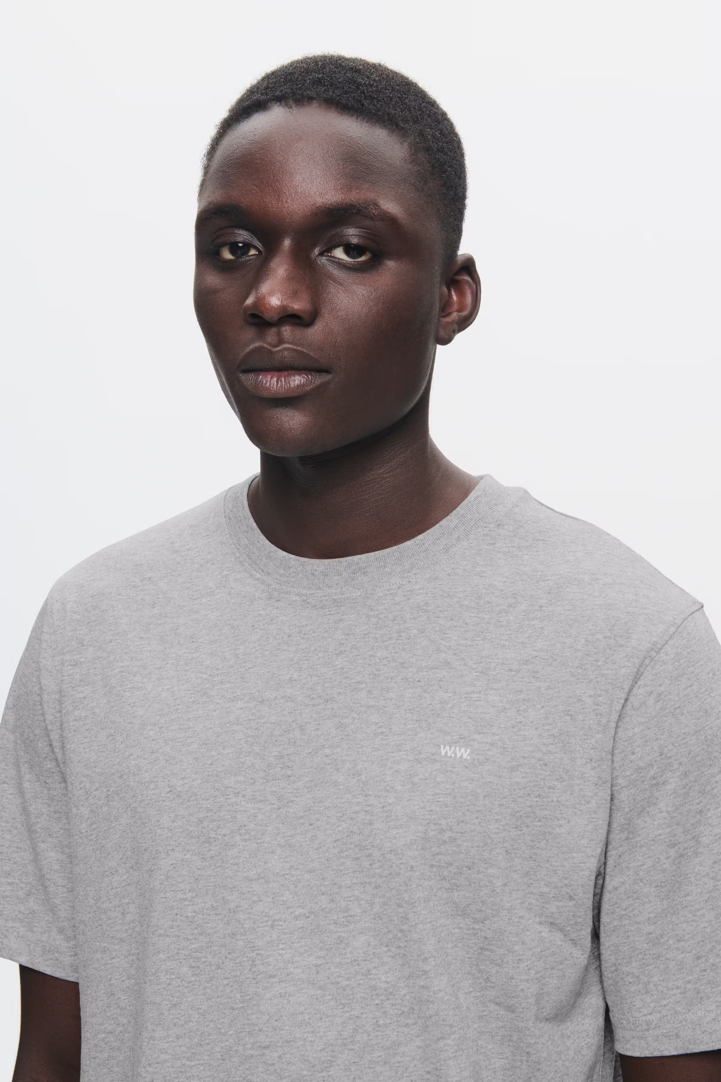 WWEssential Sami T-shirt LOOKBOOK DETAIL 30250245-W1003