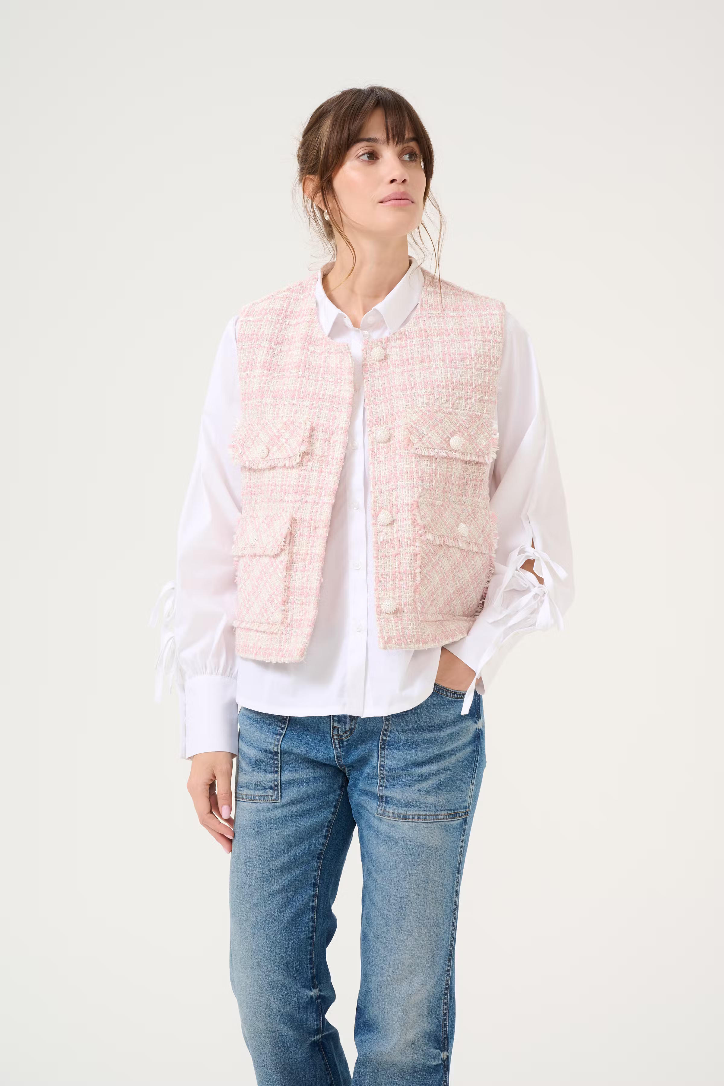 CUcoca Bouclé waistcoat LOOKBOOK FRONT 50111793-107452