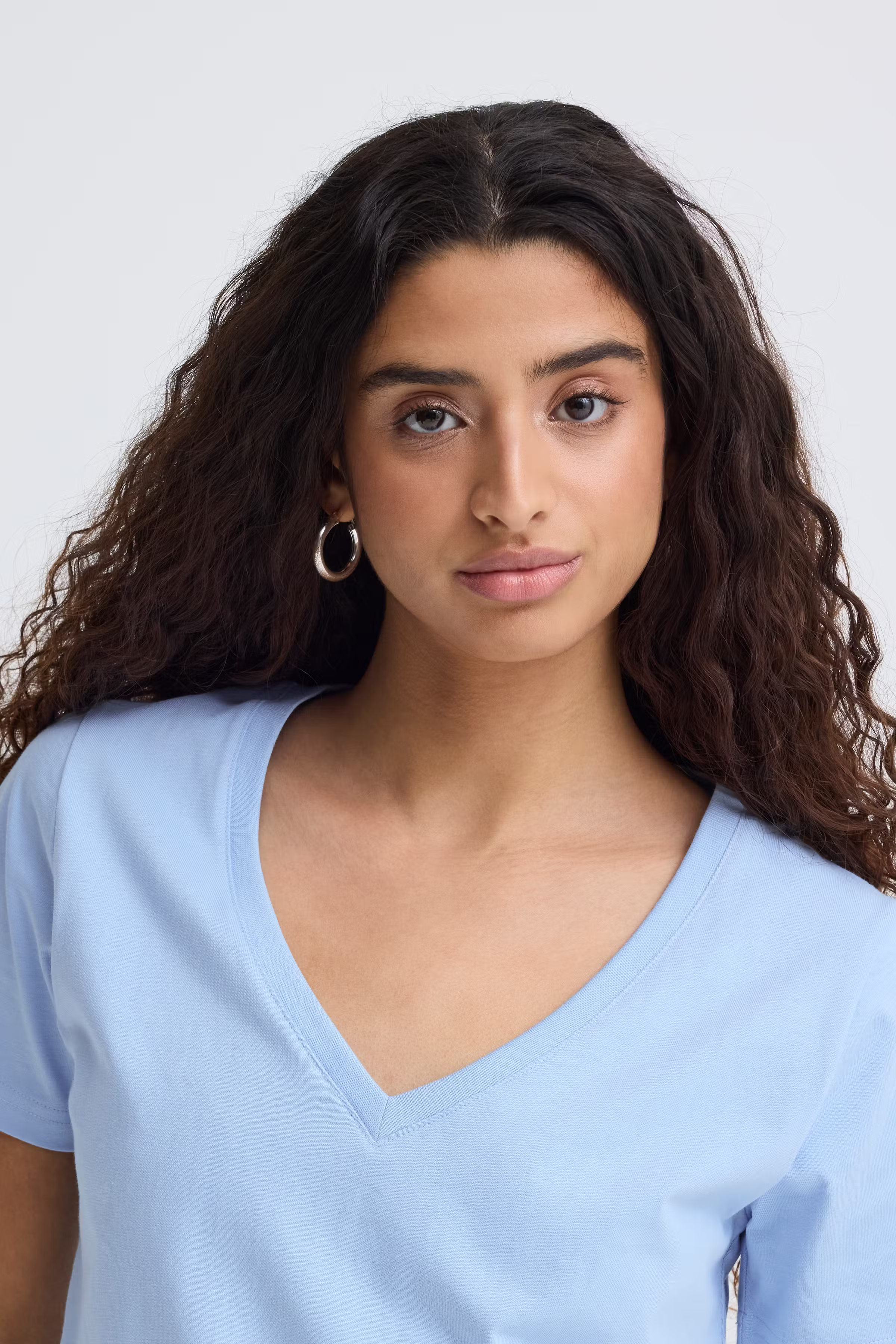 IHPALMER V-neck T-shirt LOOKBOOK FRONT 20120348-144214