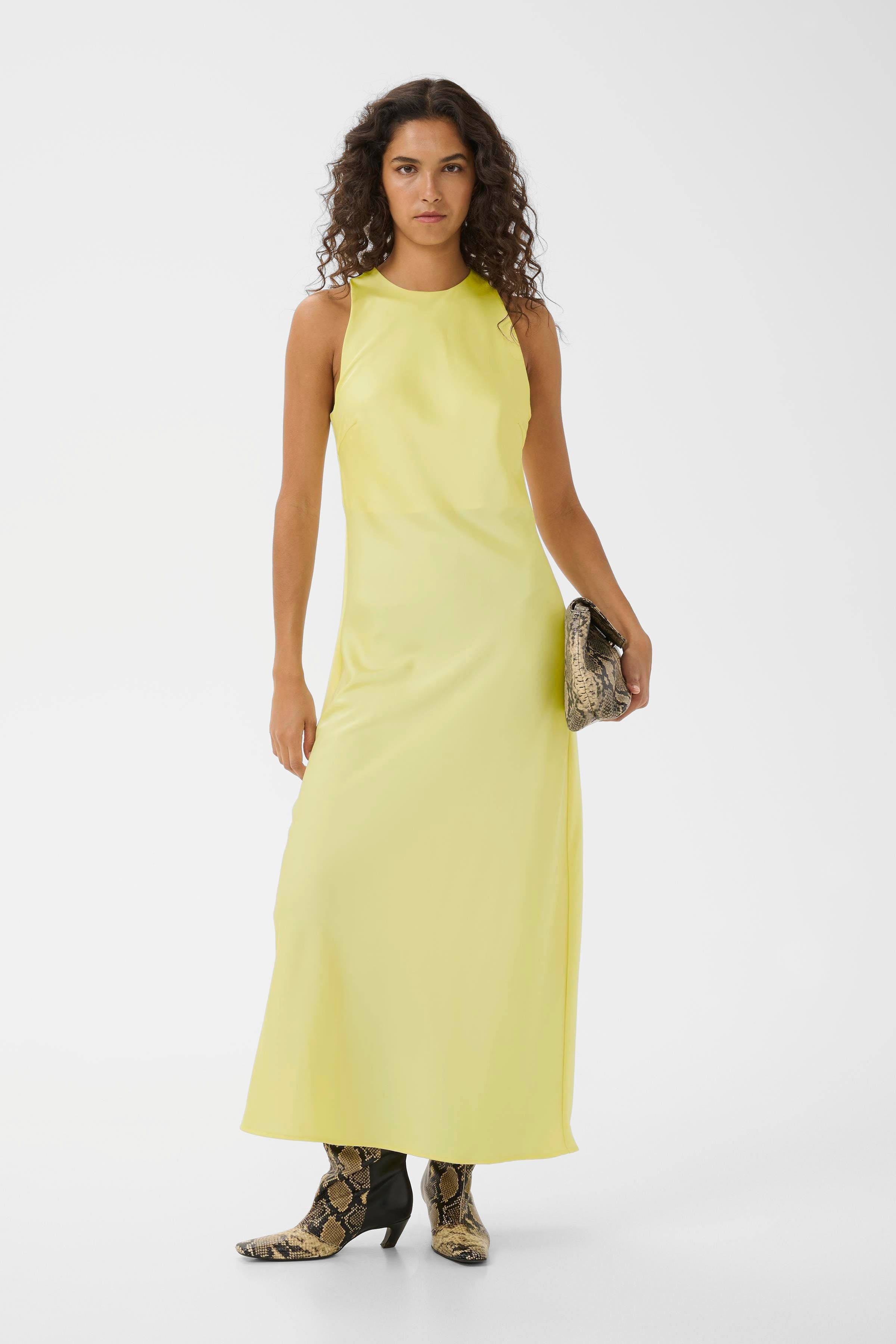 GZcerina Dress LOOKBOOK FRONT 10911309-110618