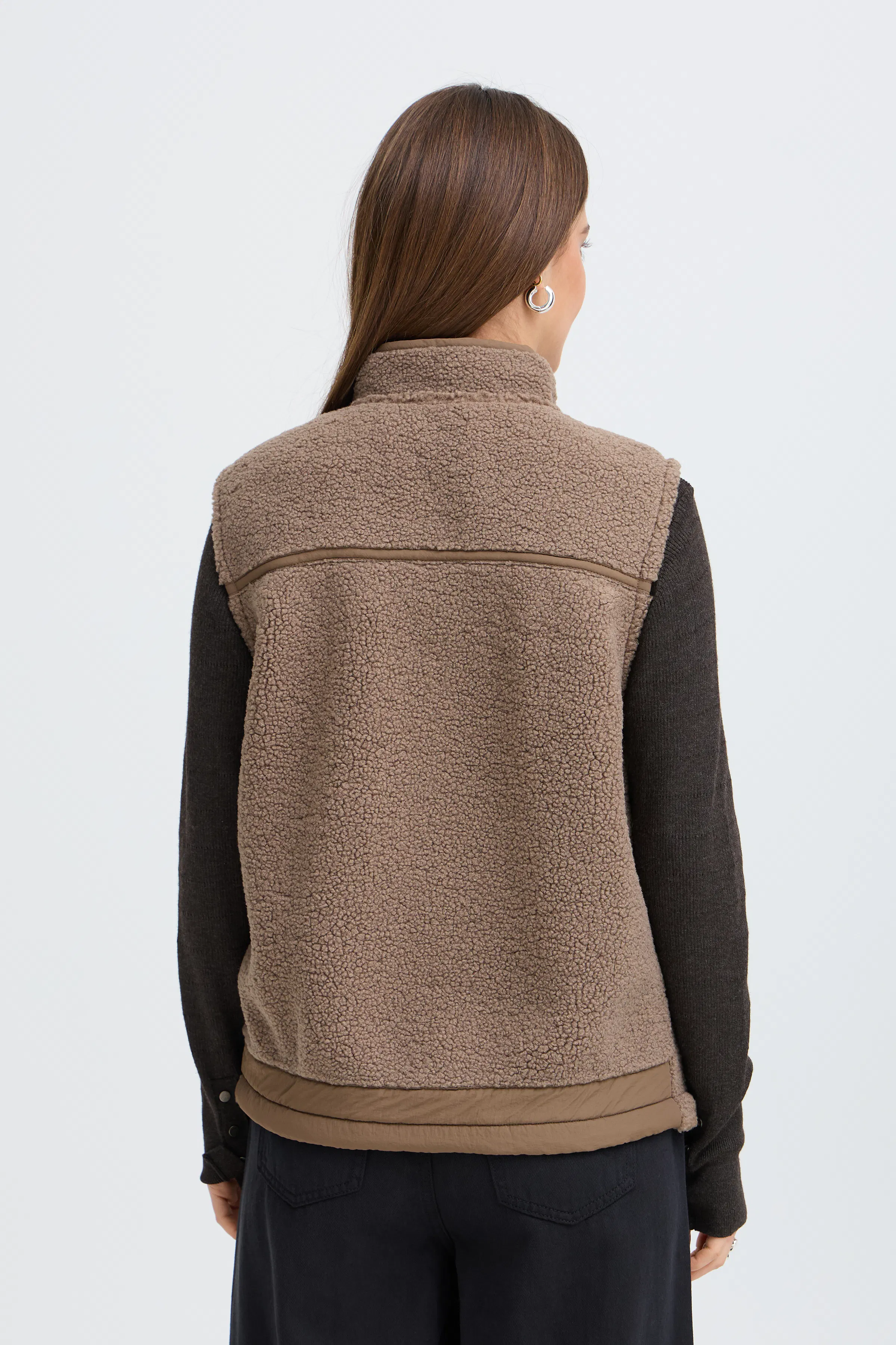 PZELENORA Vest LOOKBOOK BACK 50210861-181112
