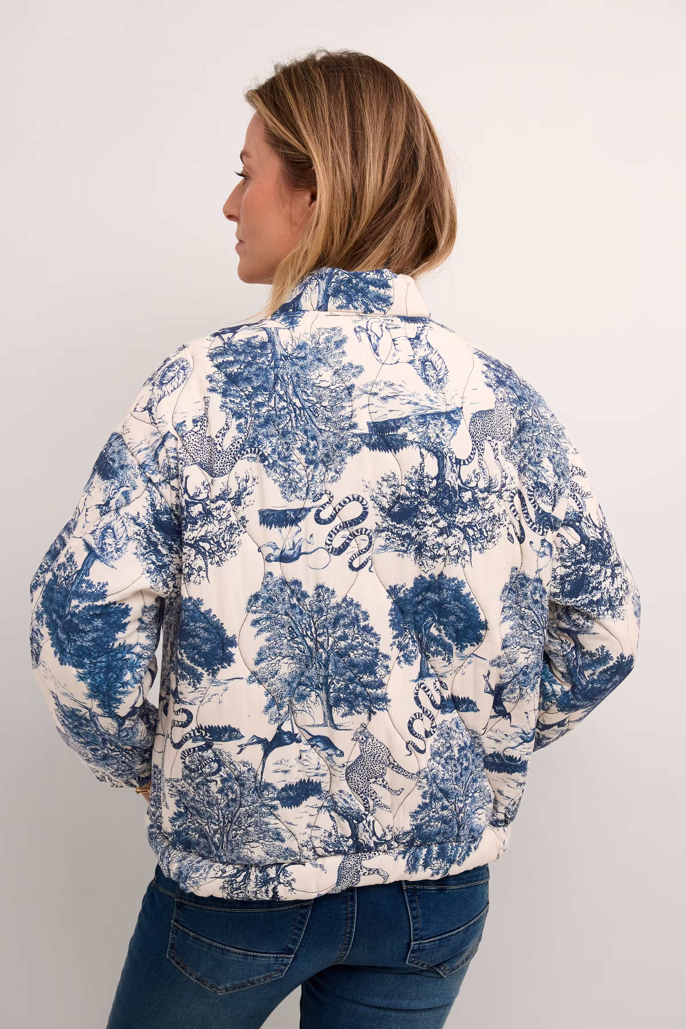 CRMaisey Bomber jacket LOOKBOOK BACK 10613139-106789