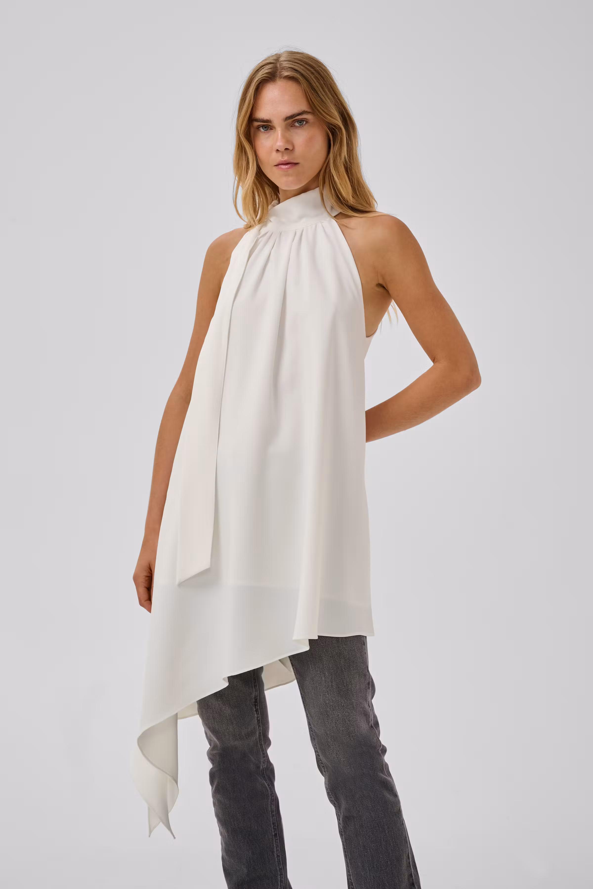 MWMille Asymmetrisches Kleid LOOKBOOK FRONT 10705778-110602