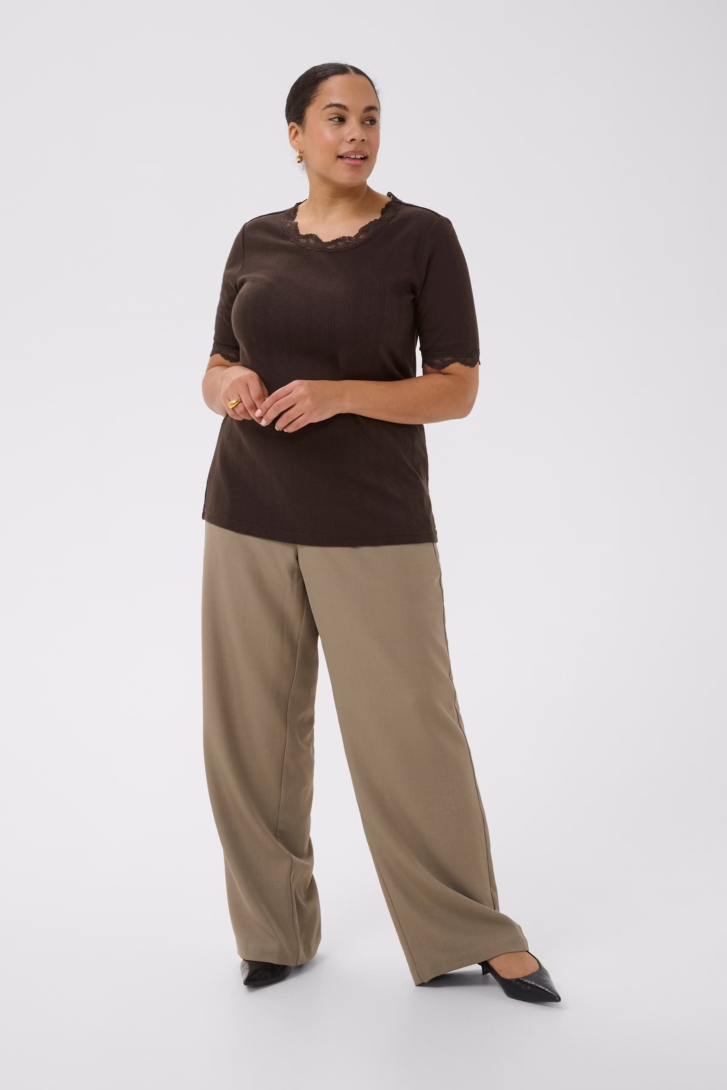 KCtina T-shirt LOOKBOOK FRONT 10584477-190915