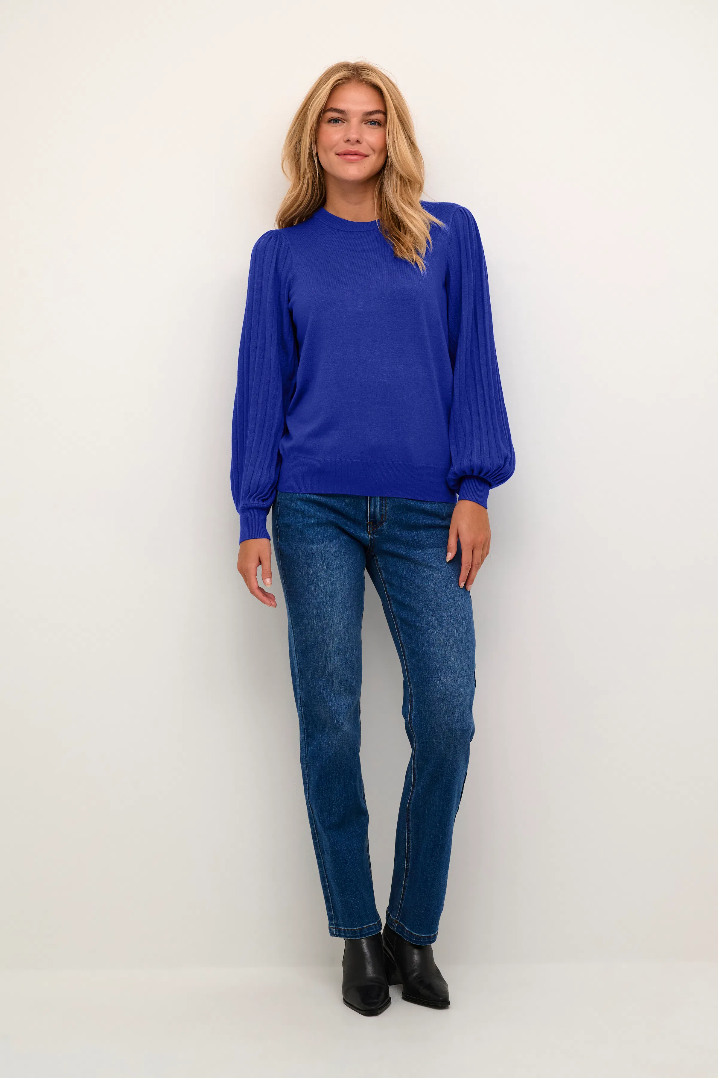 KAlone Pullover LOOKBOOK FRONT 10507905-193951