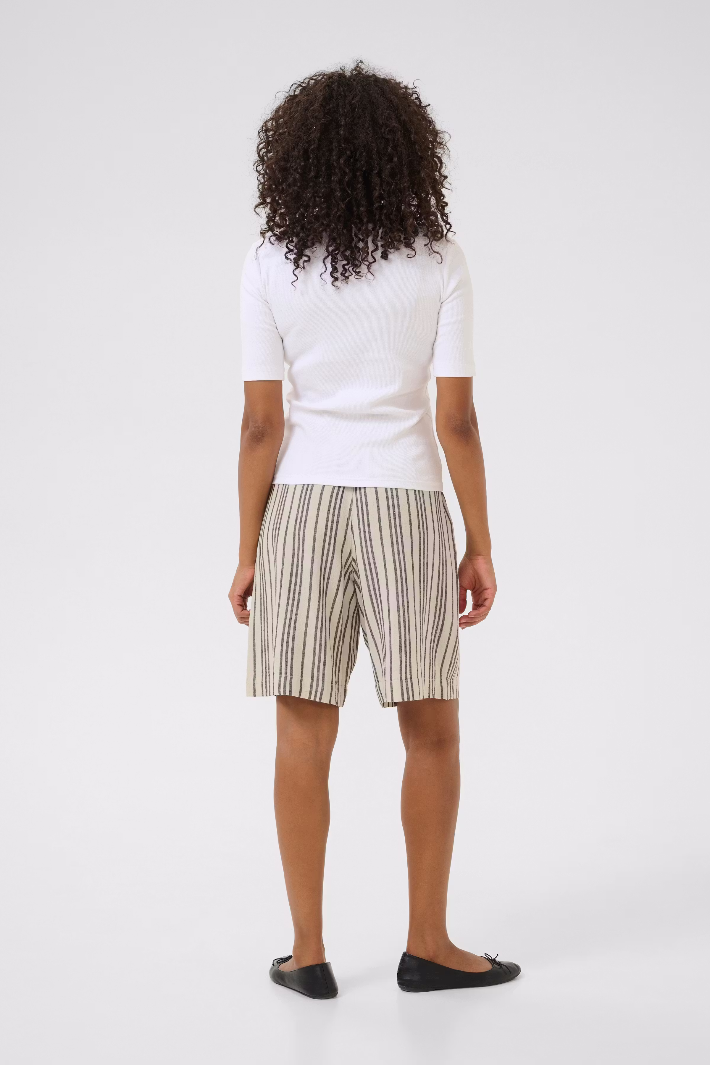 KAmilia Shorts aus Leinen LOOKBOOK BACK 10509668-107124