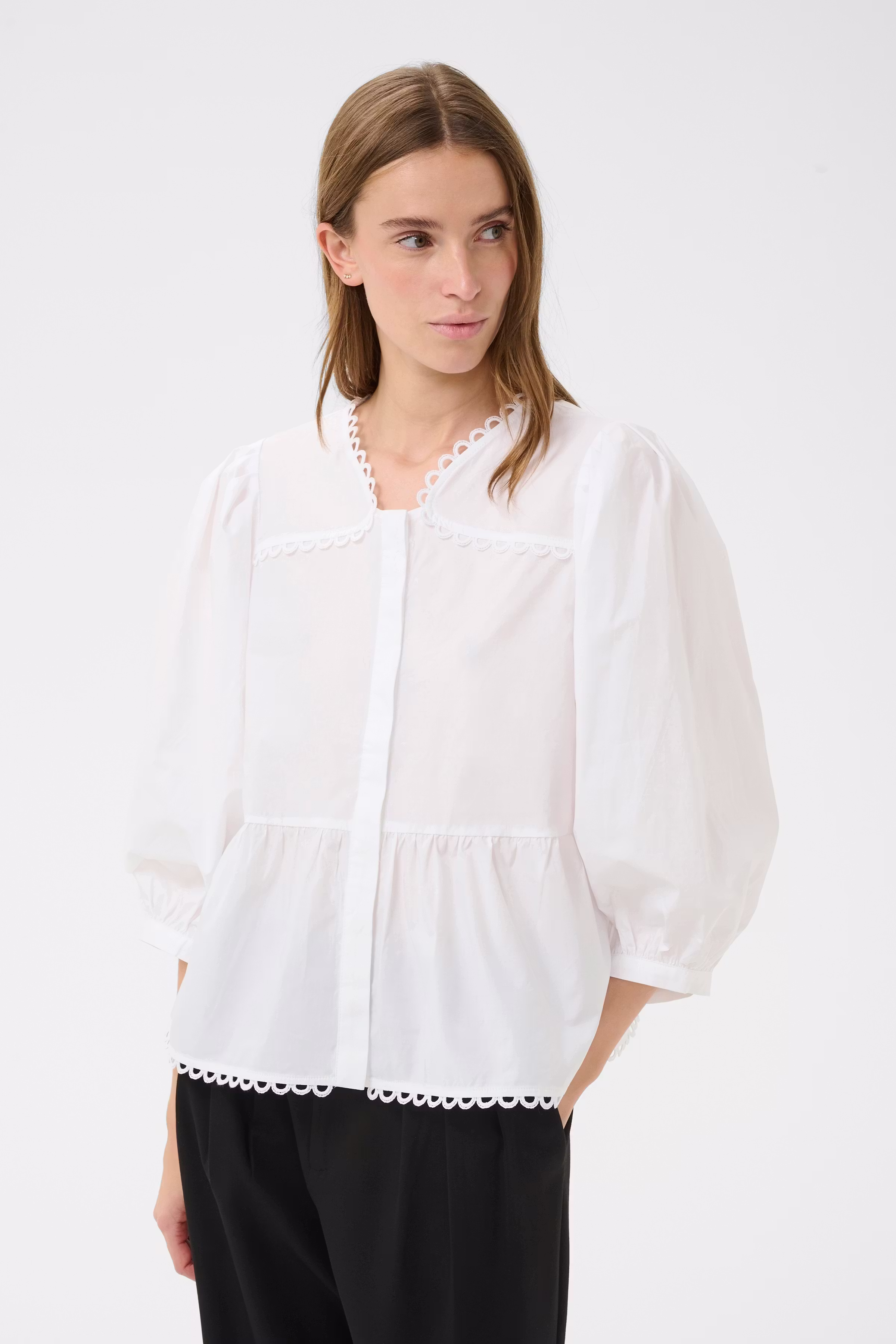 KBAnnabelle Blouse LOOKBOOK FRONT 10105537-110601