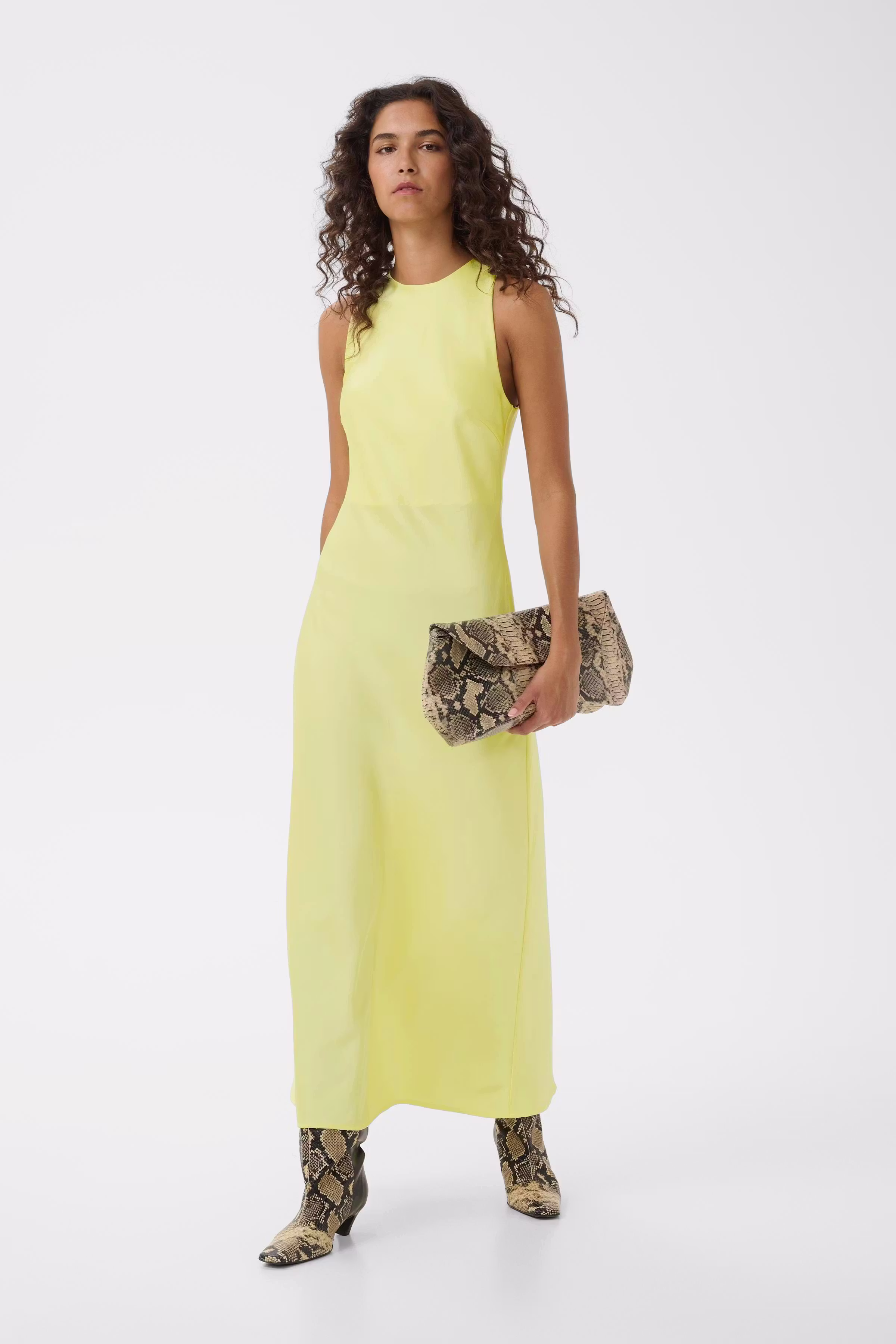 GZcerina Dress LOOKBOOK FRONT 10911309-110618