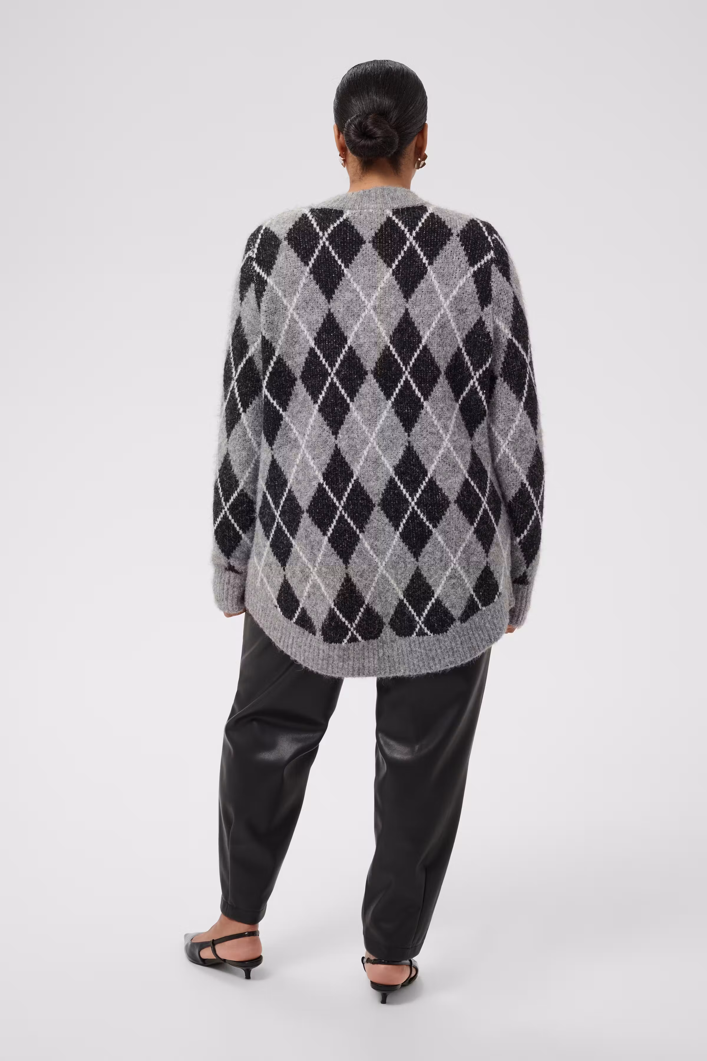 KCsima Cardigan LOOKBOOK BACK 10584417-109749