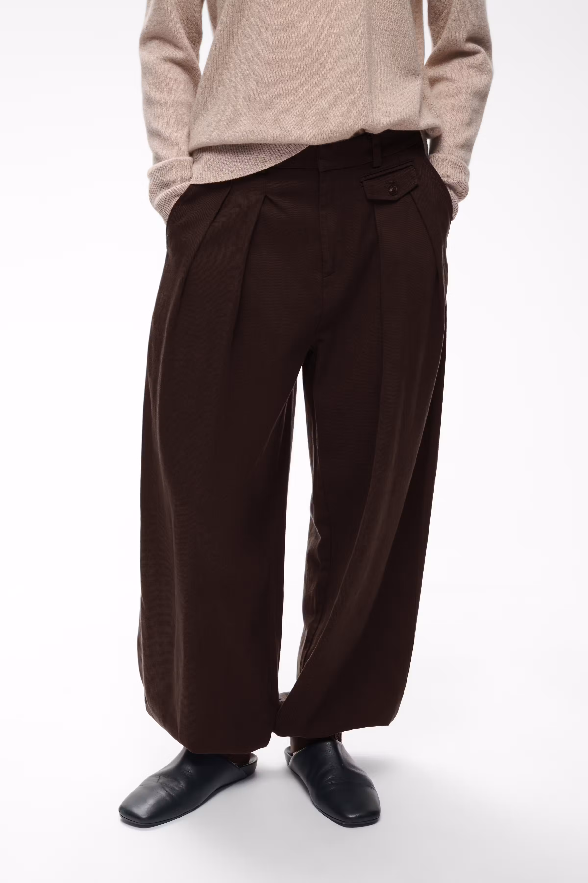 HESSIW Hose LOOKBOOK FRONT 30112801-191109