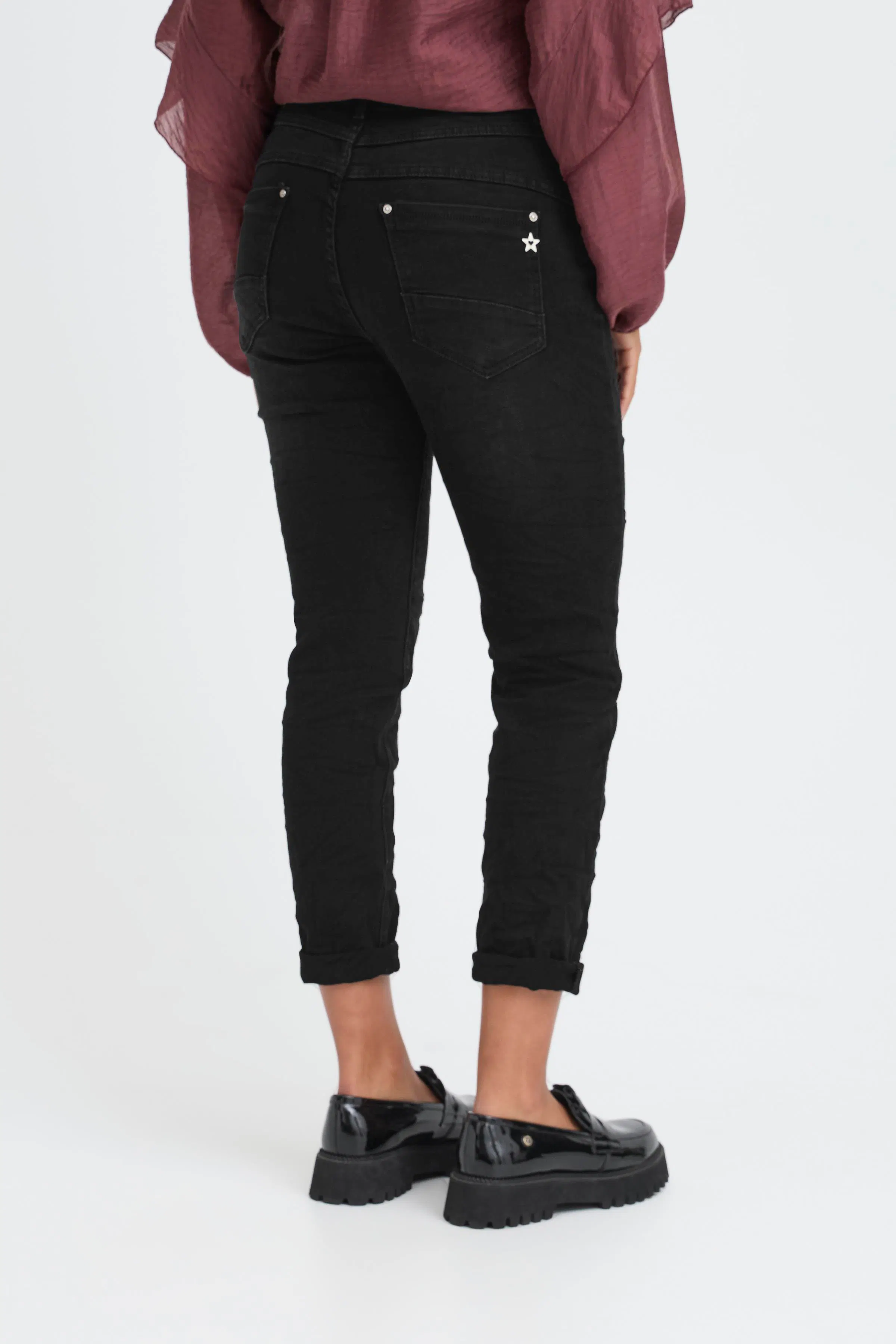 SBANURA Jeans LOOKBOOK BACK 22101095-203585