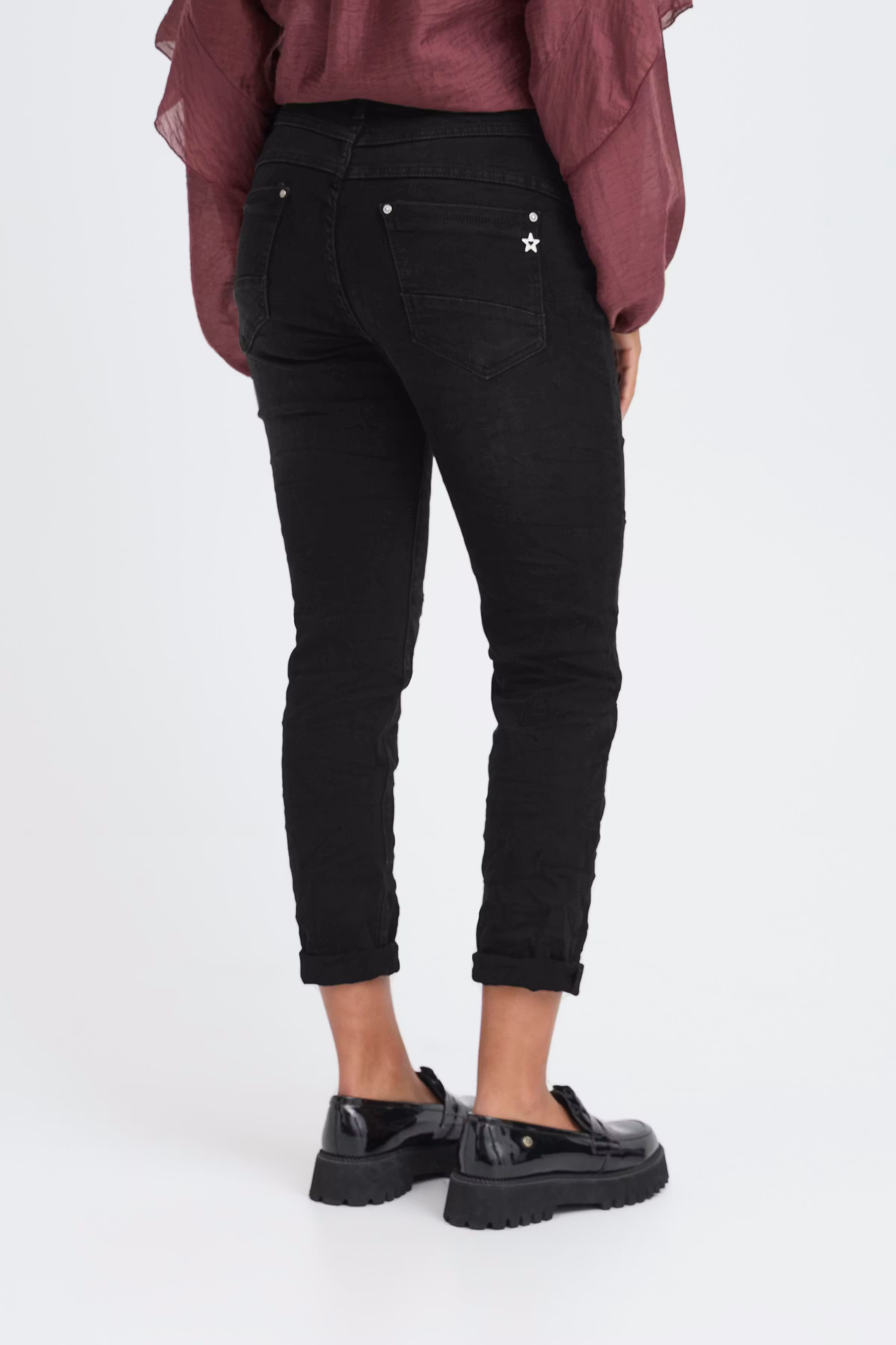 SBANURA Jeans LOOKBOOK BACK 22101095-203585