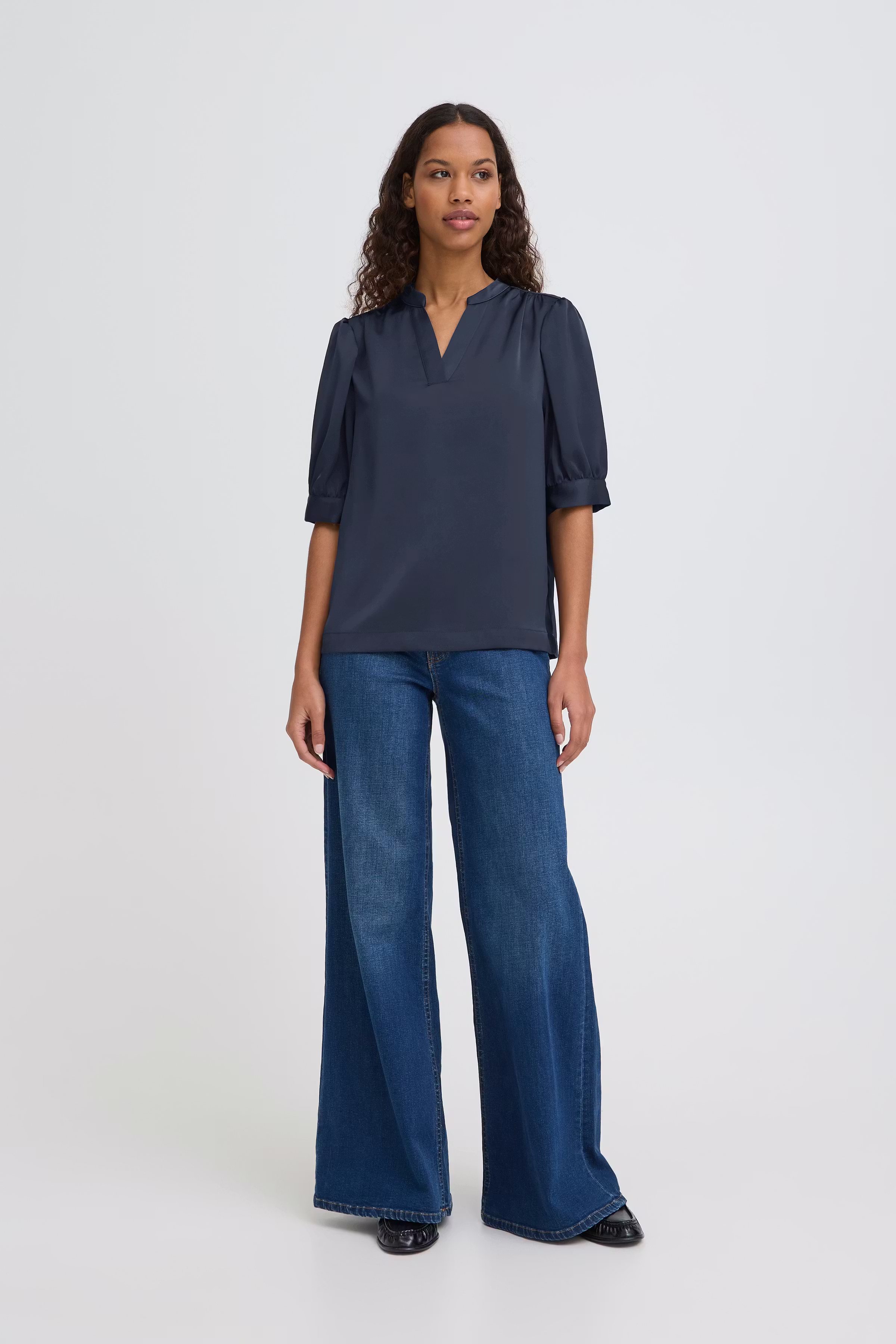 IHLETTA Blus LOOKBOOK FRONT 20125132-194010