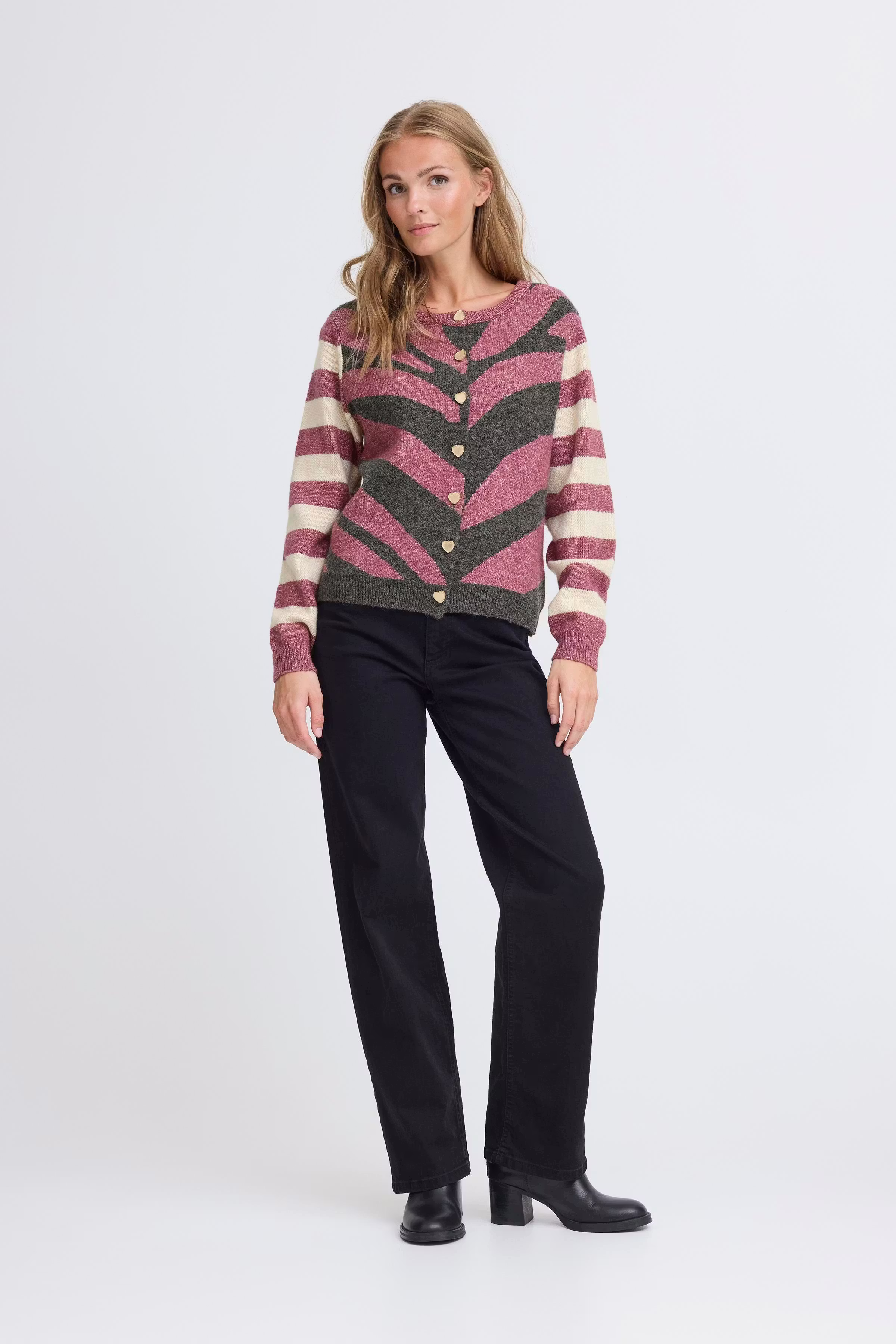 IHLIVONI Cardigan LOOKBOOK FRONT 20124480-900004656