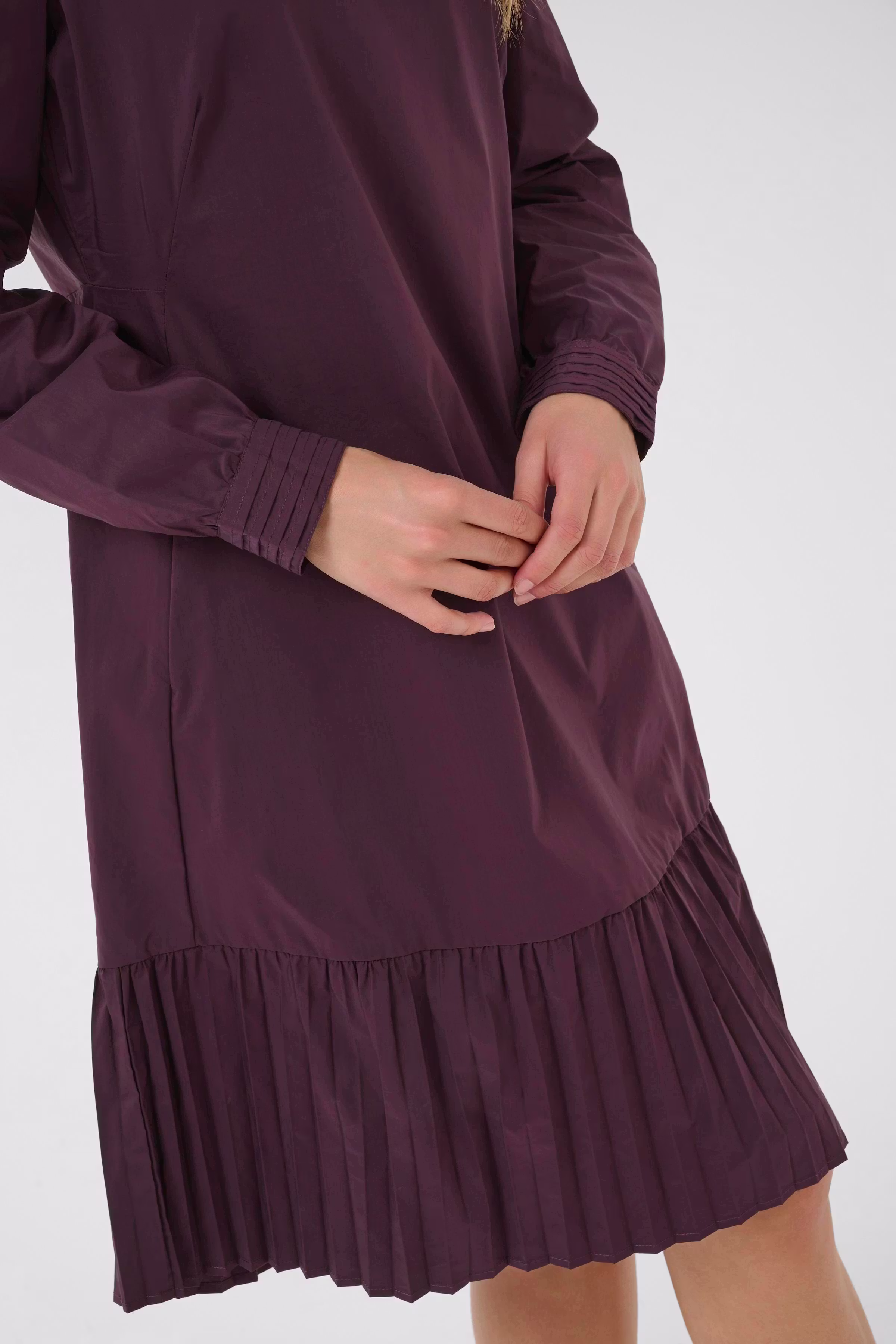 CUbeate Kleid LOOKBOOK DETAIL 50111419-192118