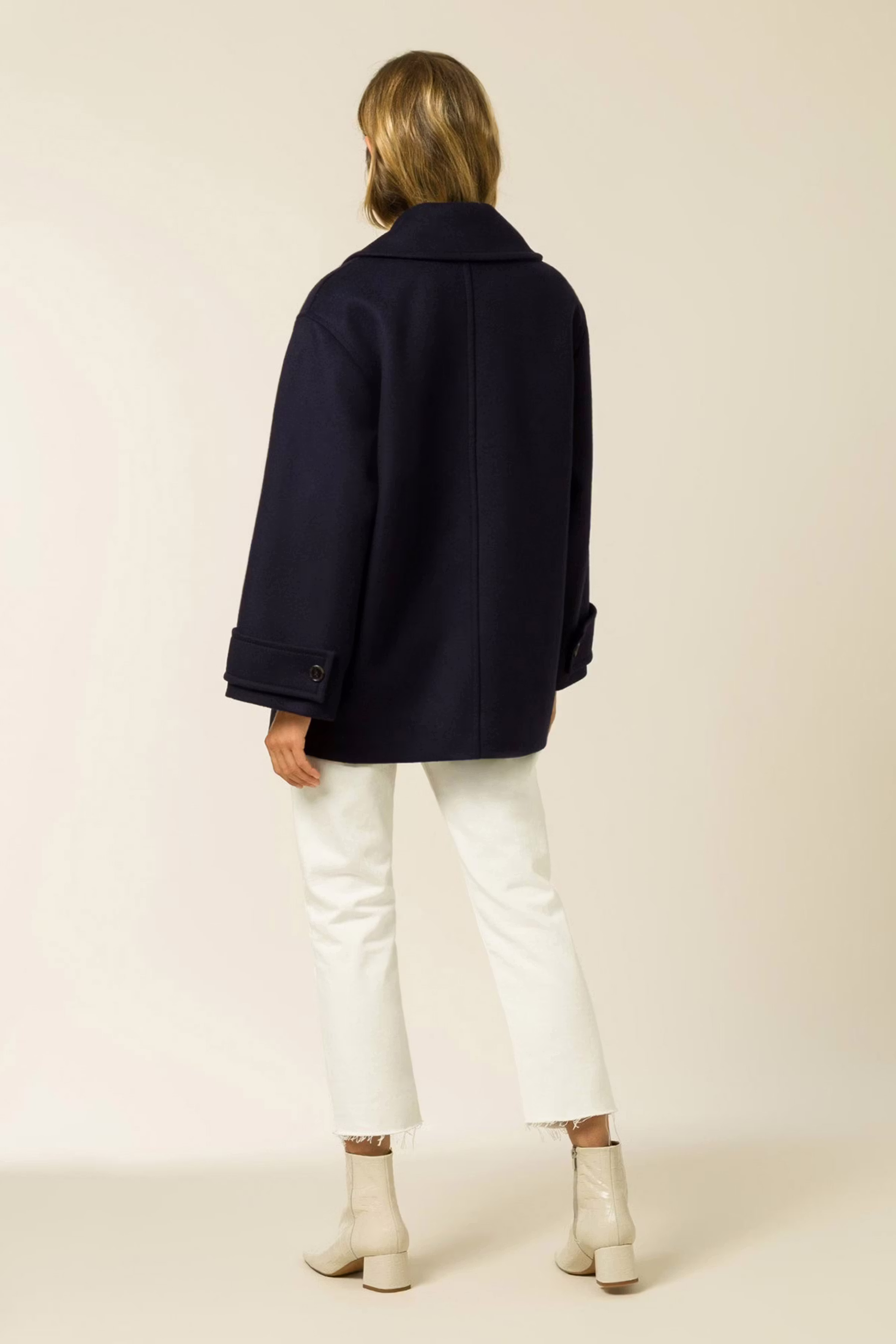 CARLY Mantel LOOKBOOK BACK 30600212-BL899