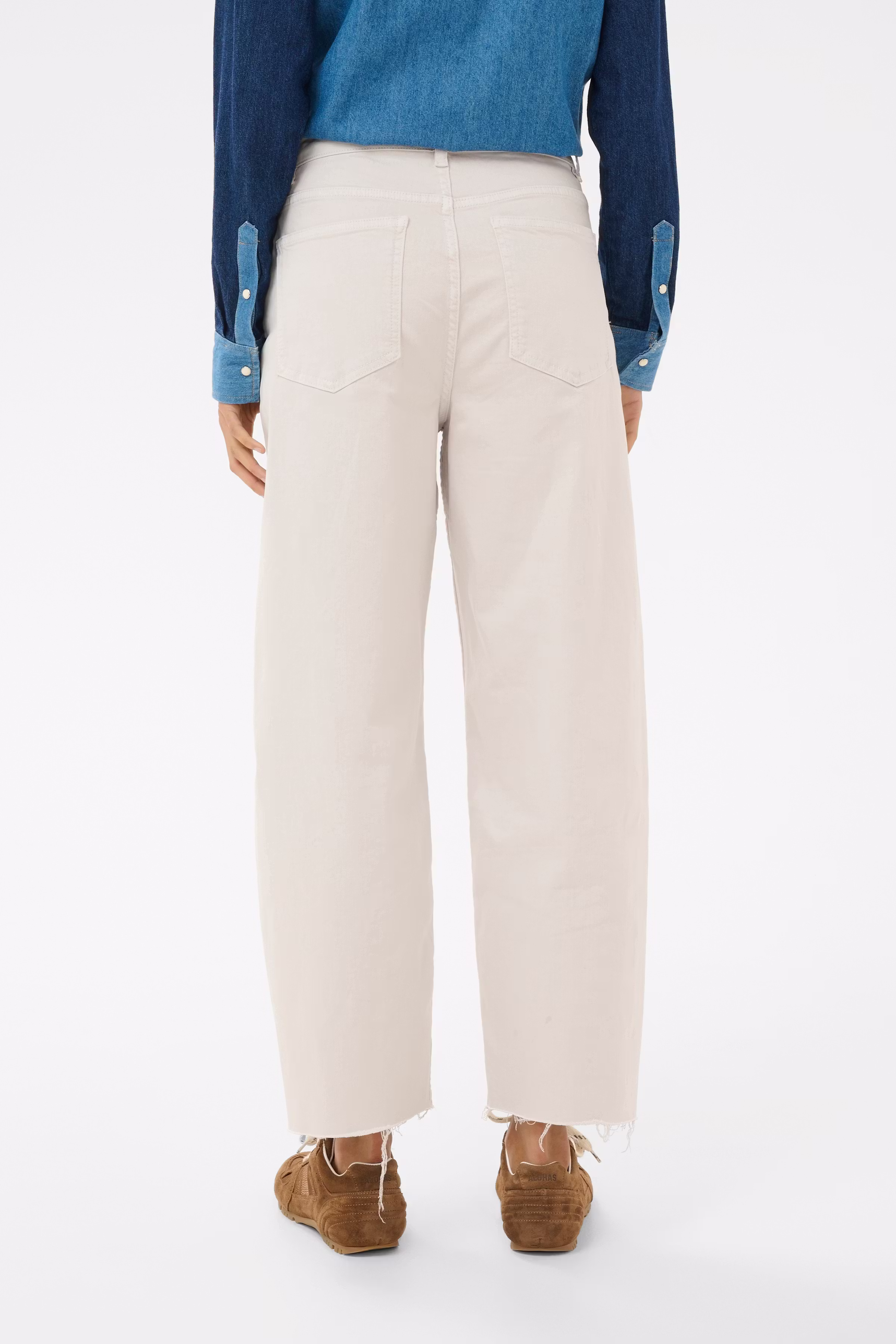 AdelenaPW Barrel Jeans LOOKBOOK BACK 30310411-144002