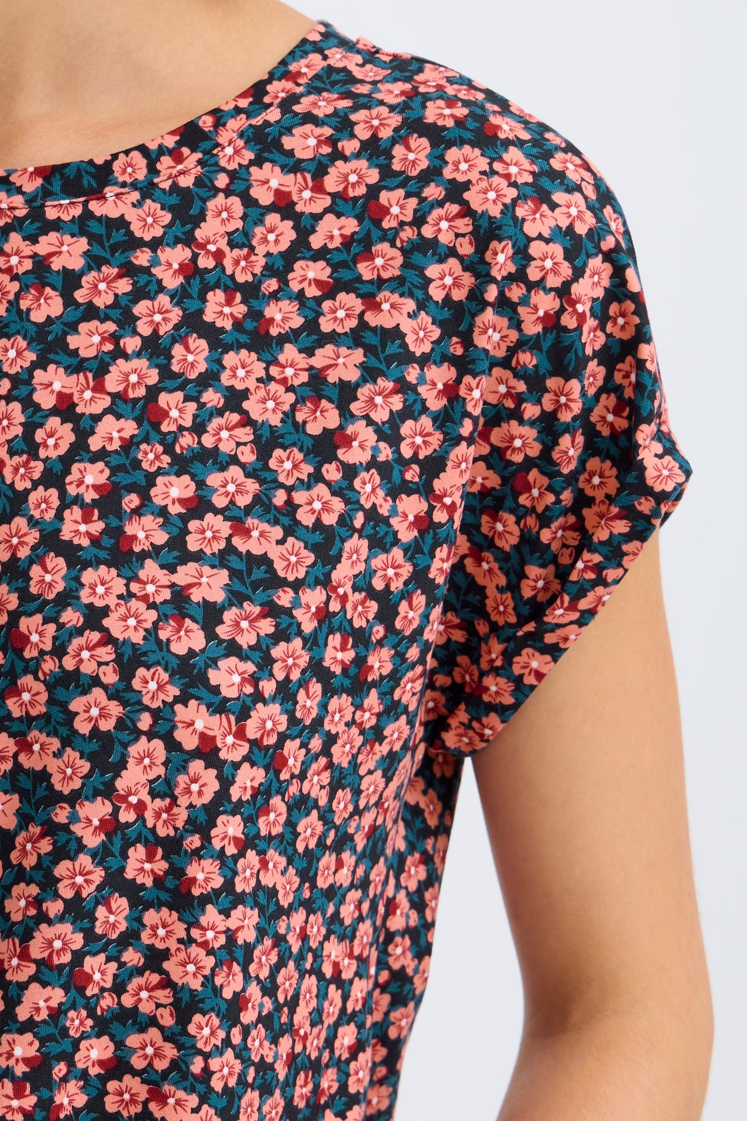 FRSEEN T-shirt LOOKBOOK DETAIL 20610634-205743