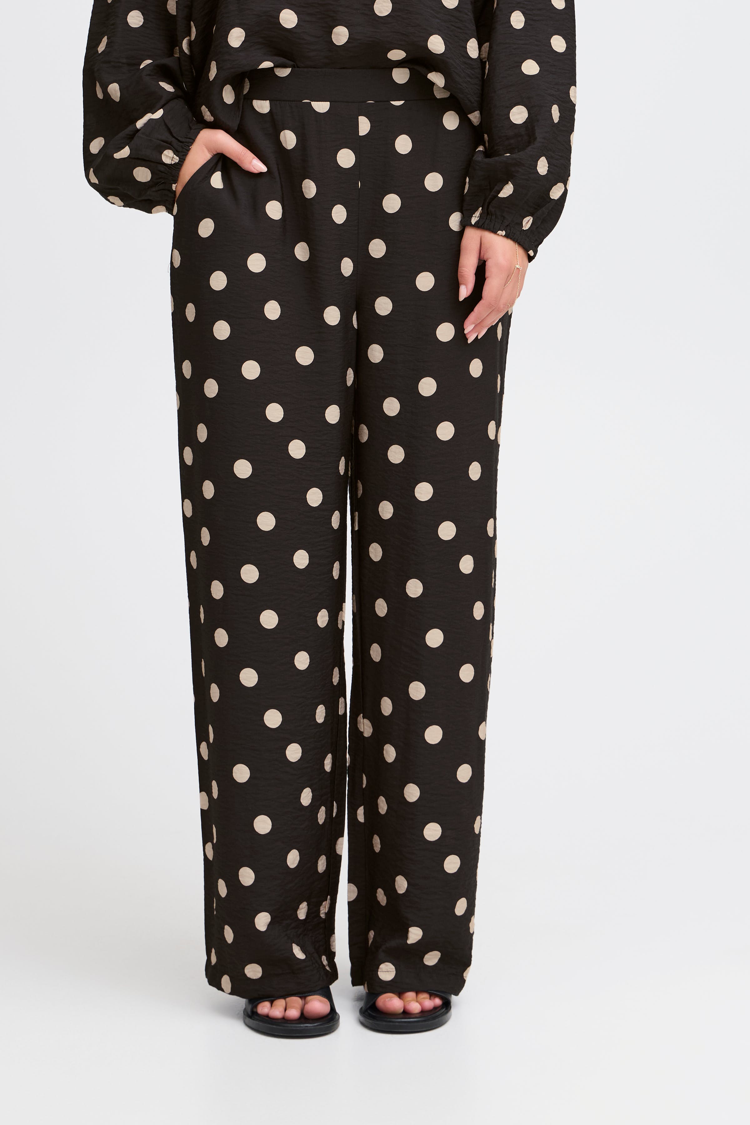 IXFRINIDA Trousers LOOKBOOK FRONT 20123566-194008