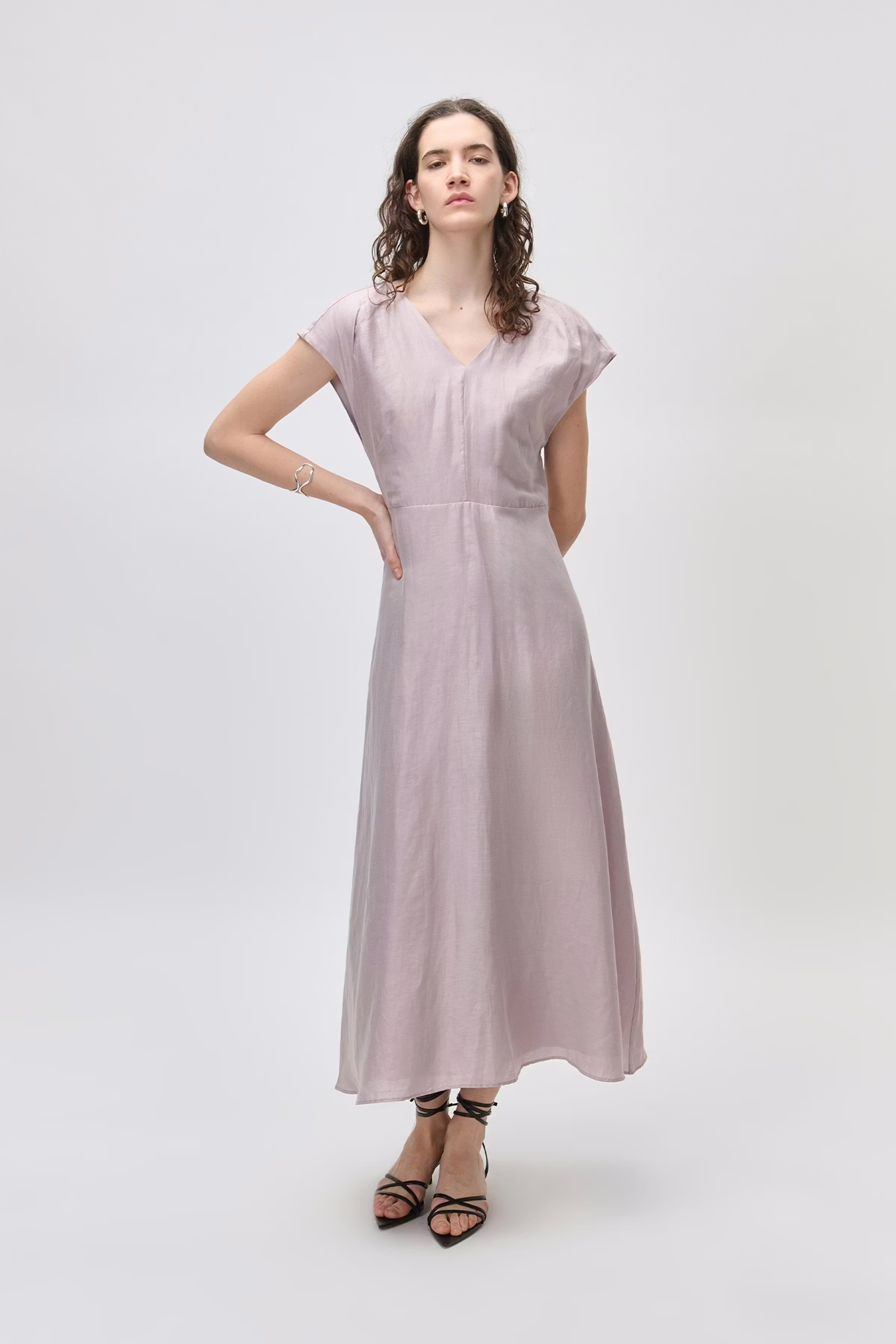 ODELINE Dress LOOKBOOK FRONT 30600666-PP709