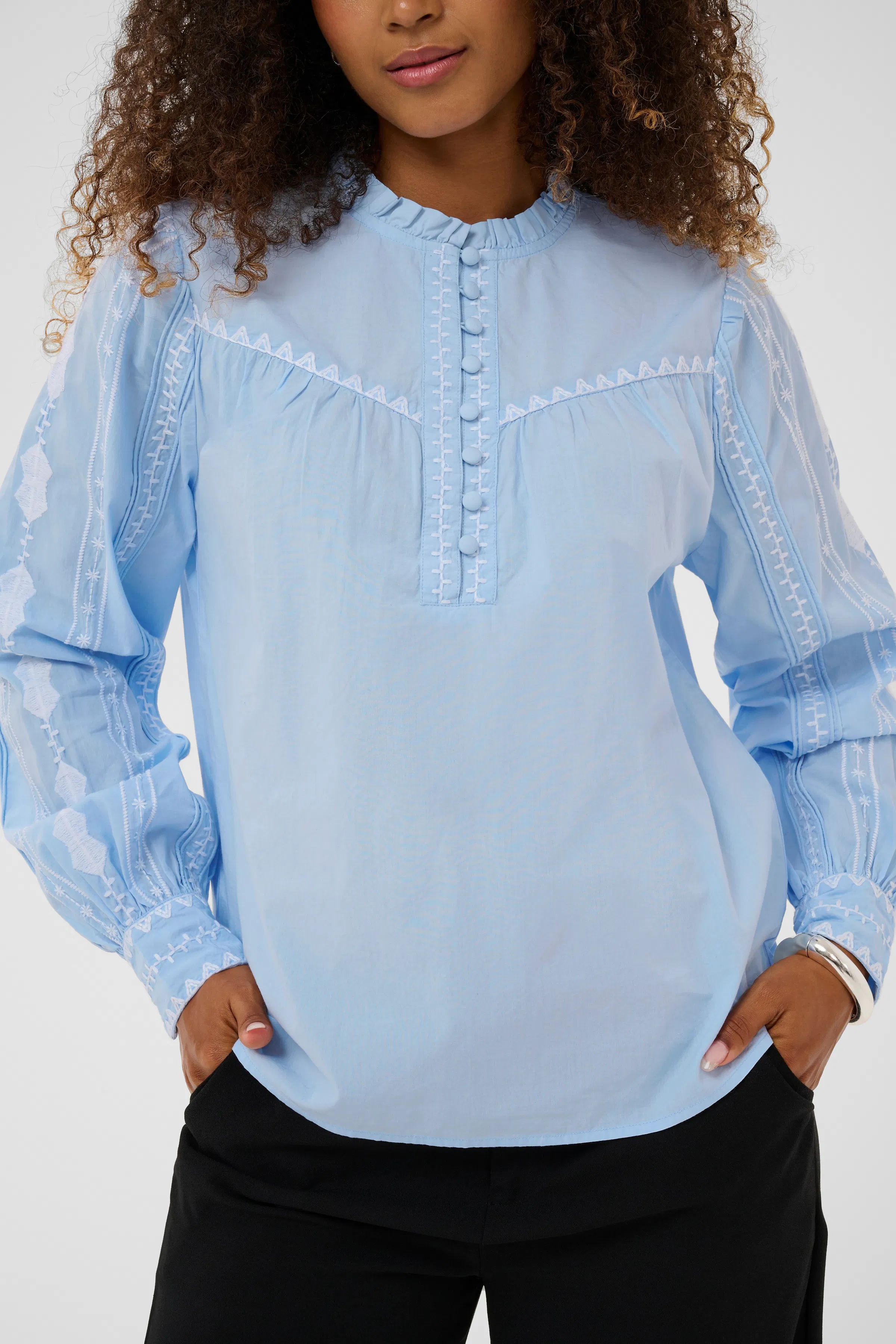 CRGwen Blouse LOOKBOOK DETAIL 10613168-144115