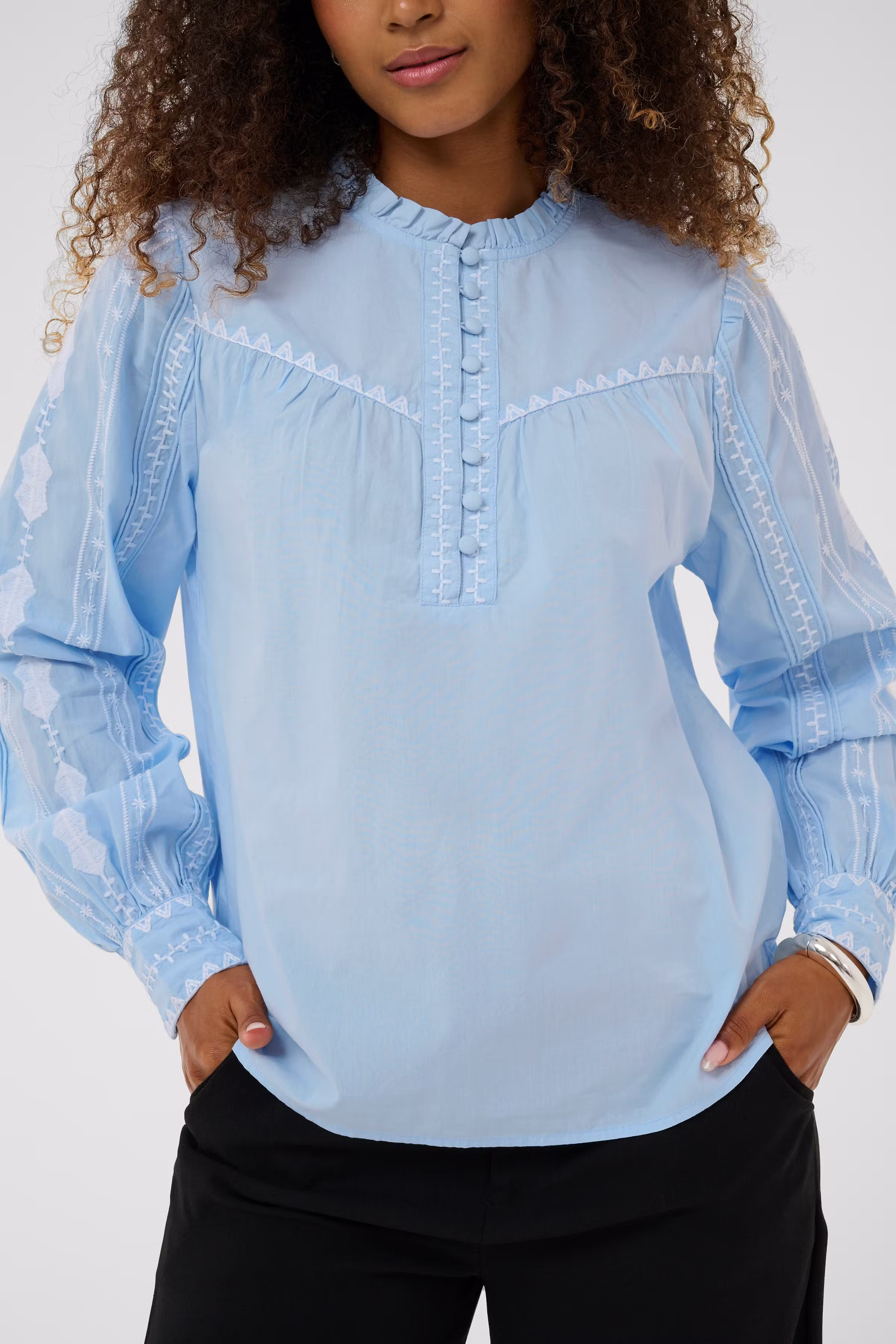 CRGwen Blouse LOOKBOOK DETAIL 10613168-144115