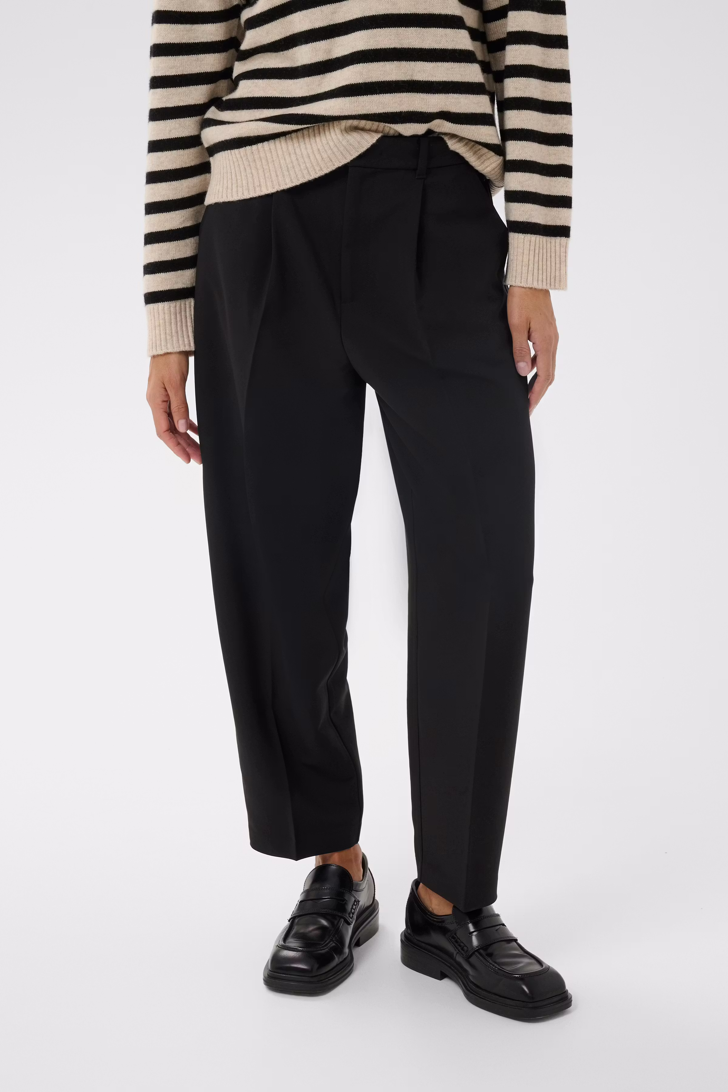 DomenicPW Barrel Pants LOOKBOOK FRONT 30310909-194008