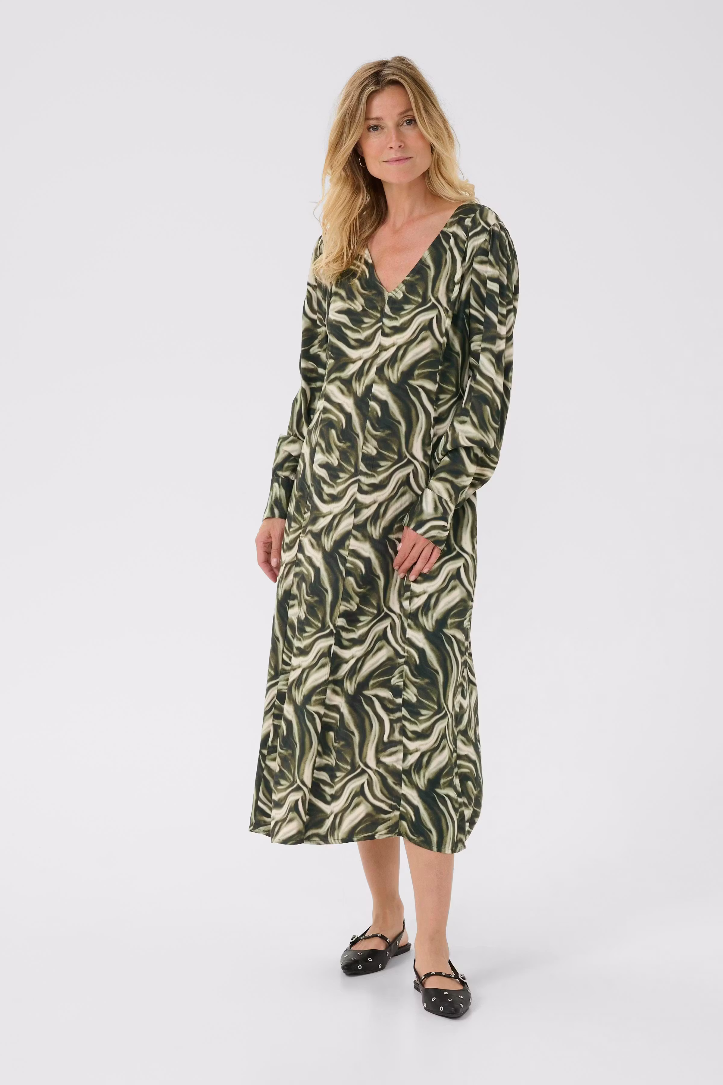 CRBeva Kleid LOOKBOOK FRONT 10614163-108265