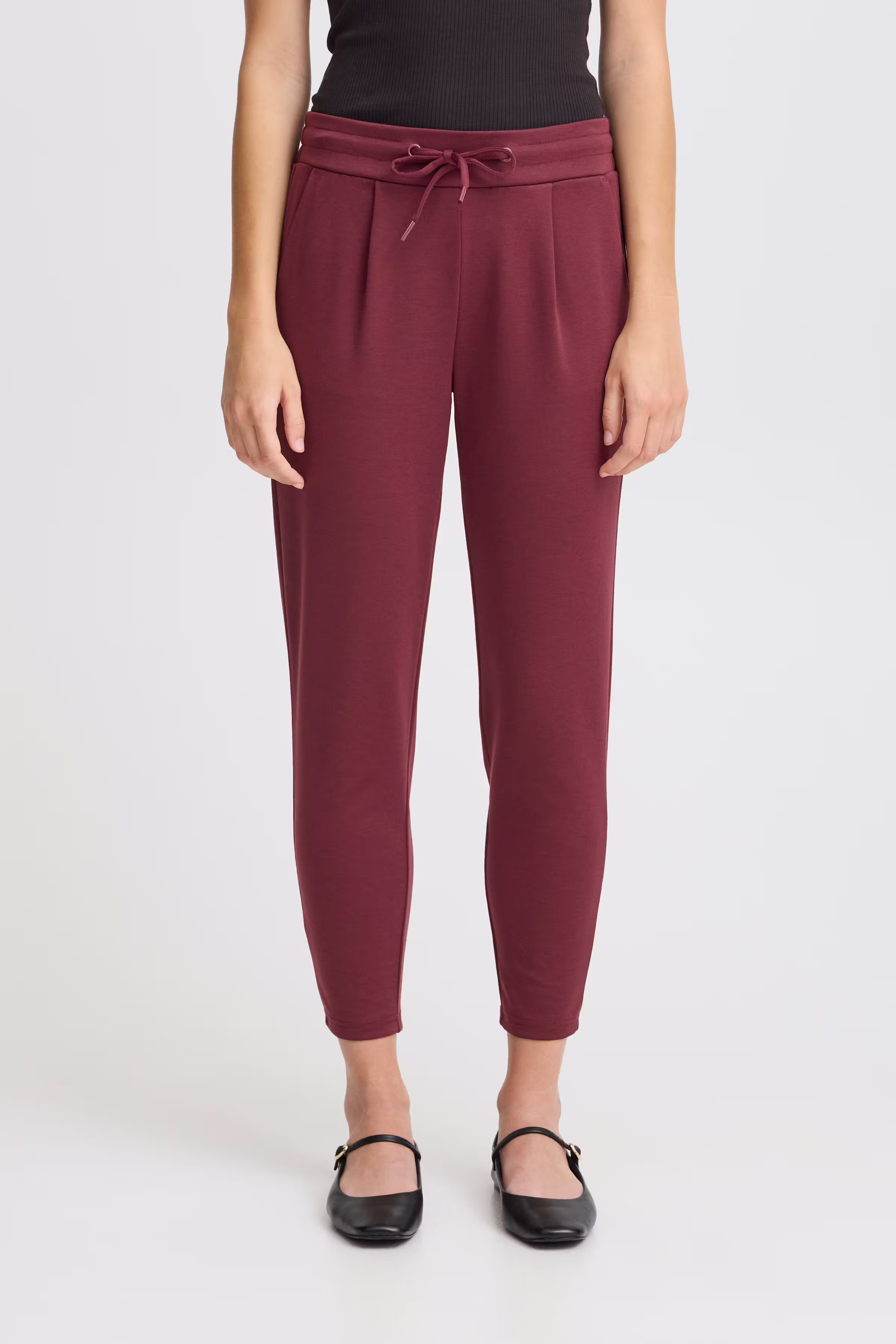 IHKATE Hose LOOKBOOK FRONT 20104757-191627