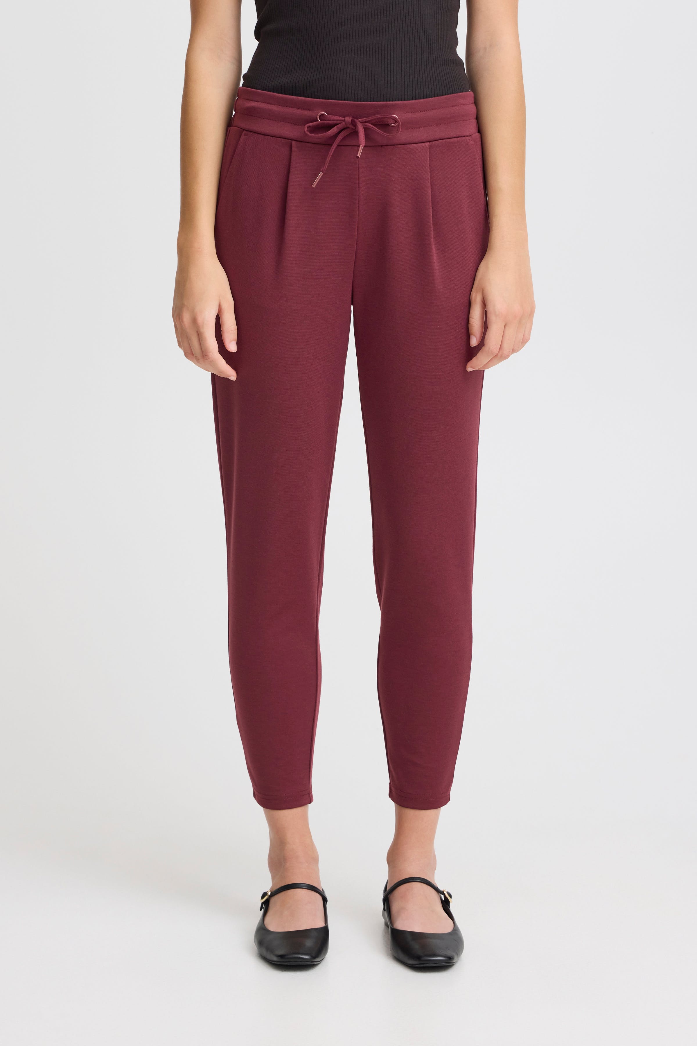 IHKATE Hose LOOKBOOK FRONT 20104757-191627