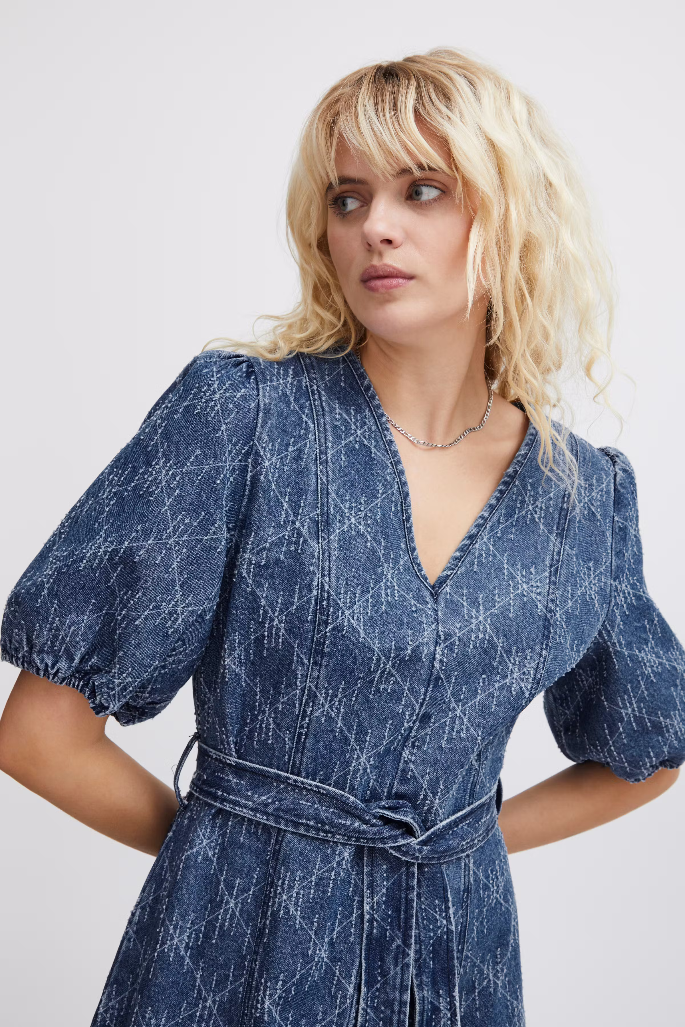 IHASKI Kjole LOOKBOOK DETAIL 20120406-200339