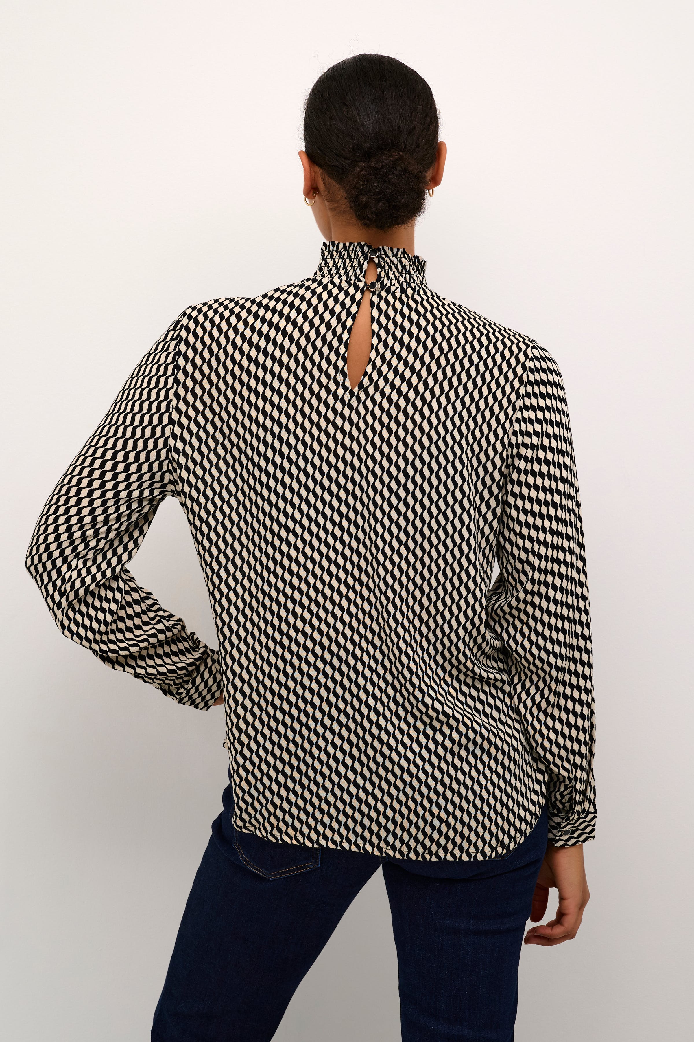 KAamber Blus LOOKBOOK BACK 10508258-106473