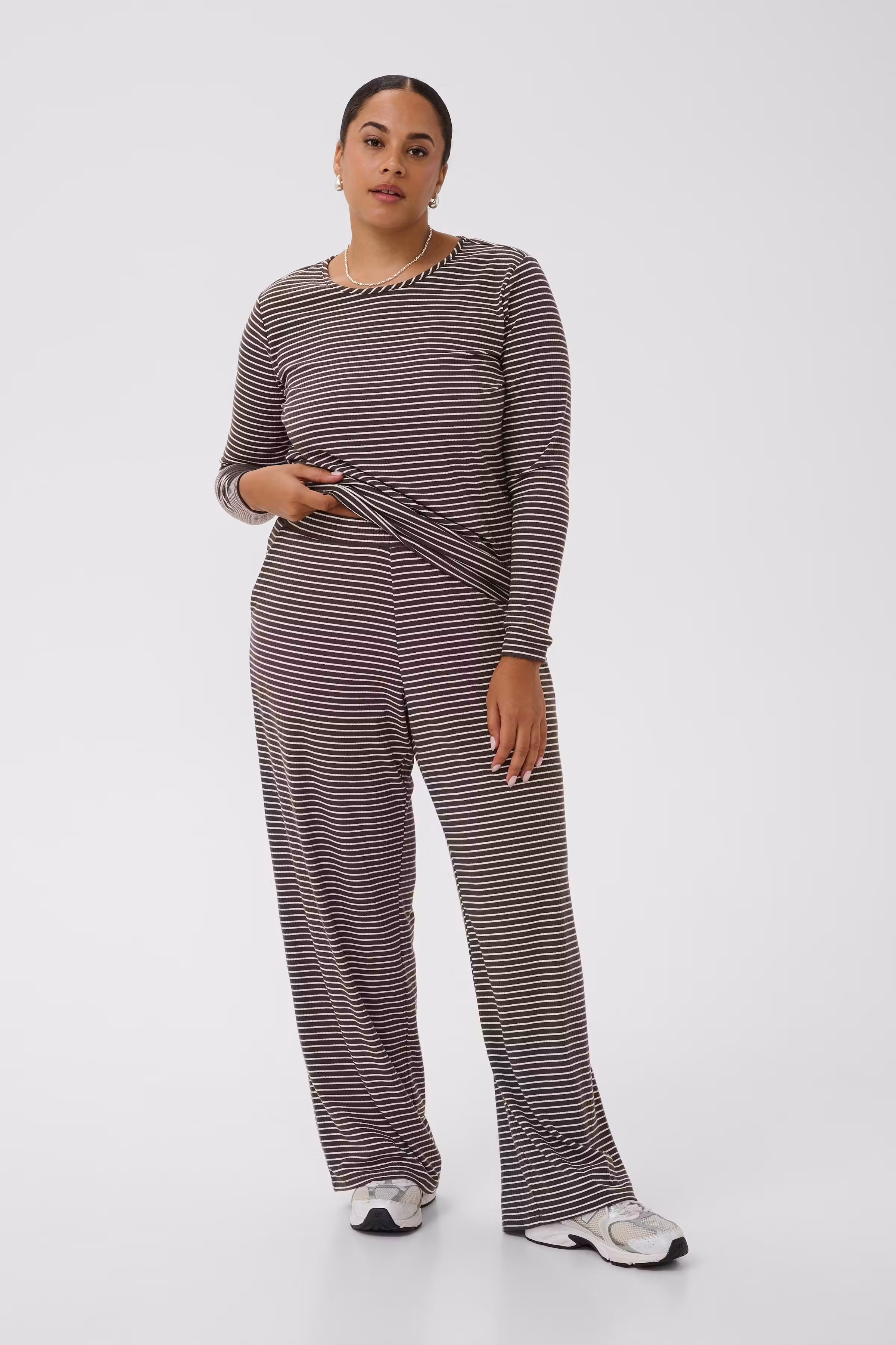 KCsmilla Hose LOOKBOOK FRONT 10584771-1000495