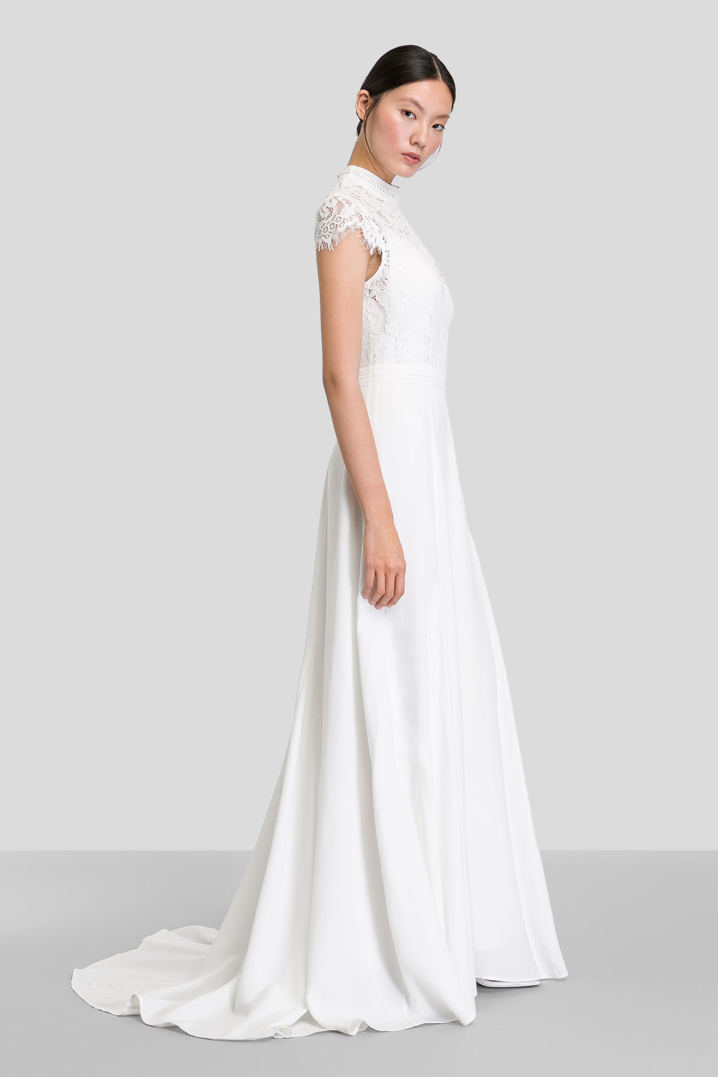 IOMARTINE Dress LOOKBOOK FRONT 30600351-WH010