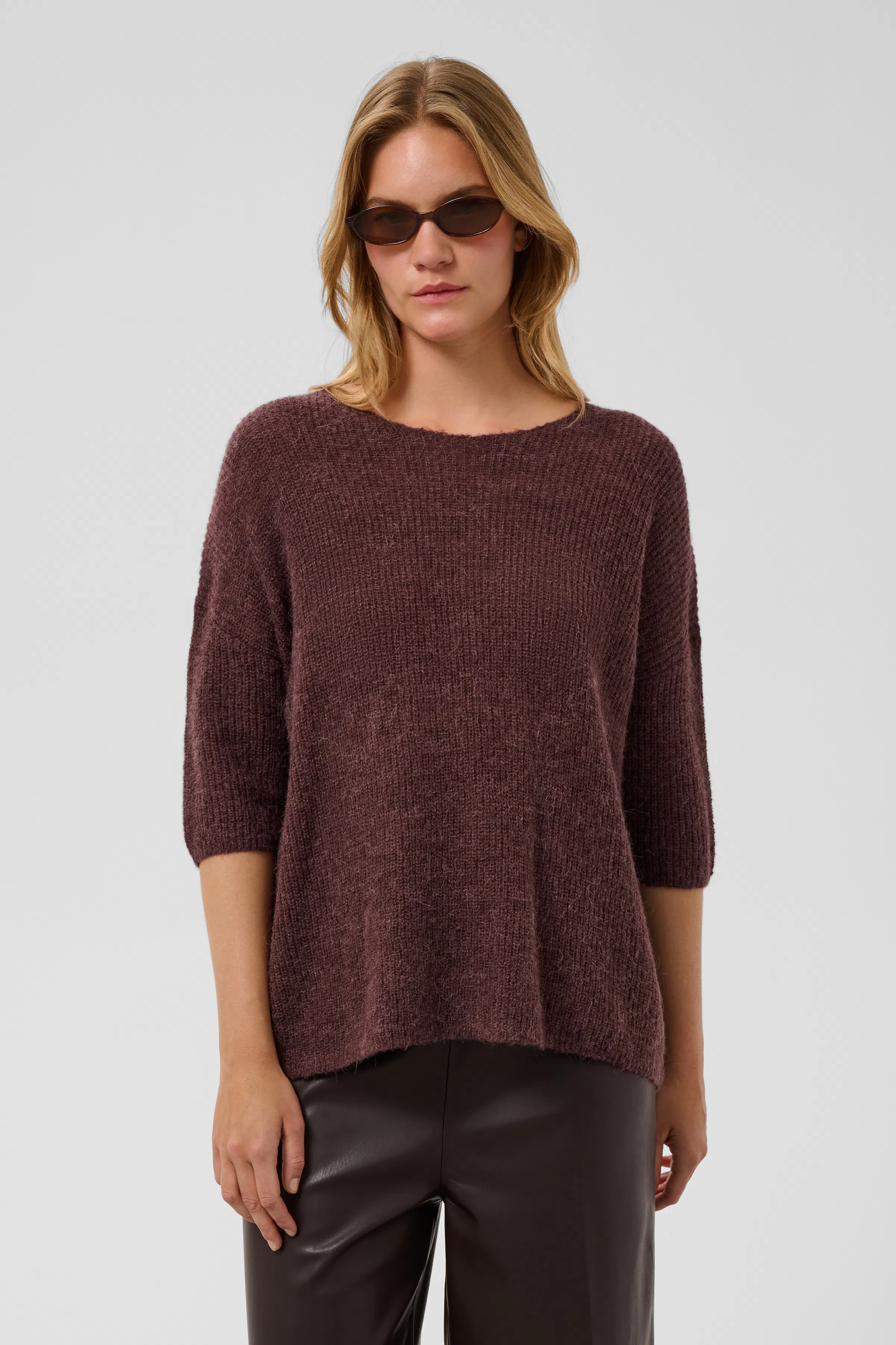 Tuesday Pullover LOOKBOOK FRONT 30400427-191620