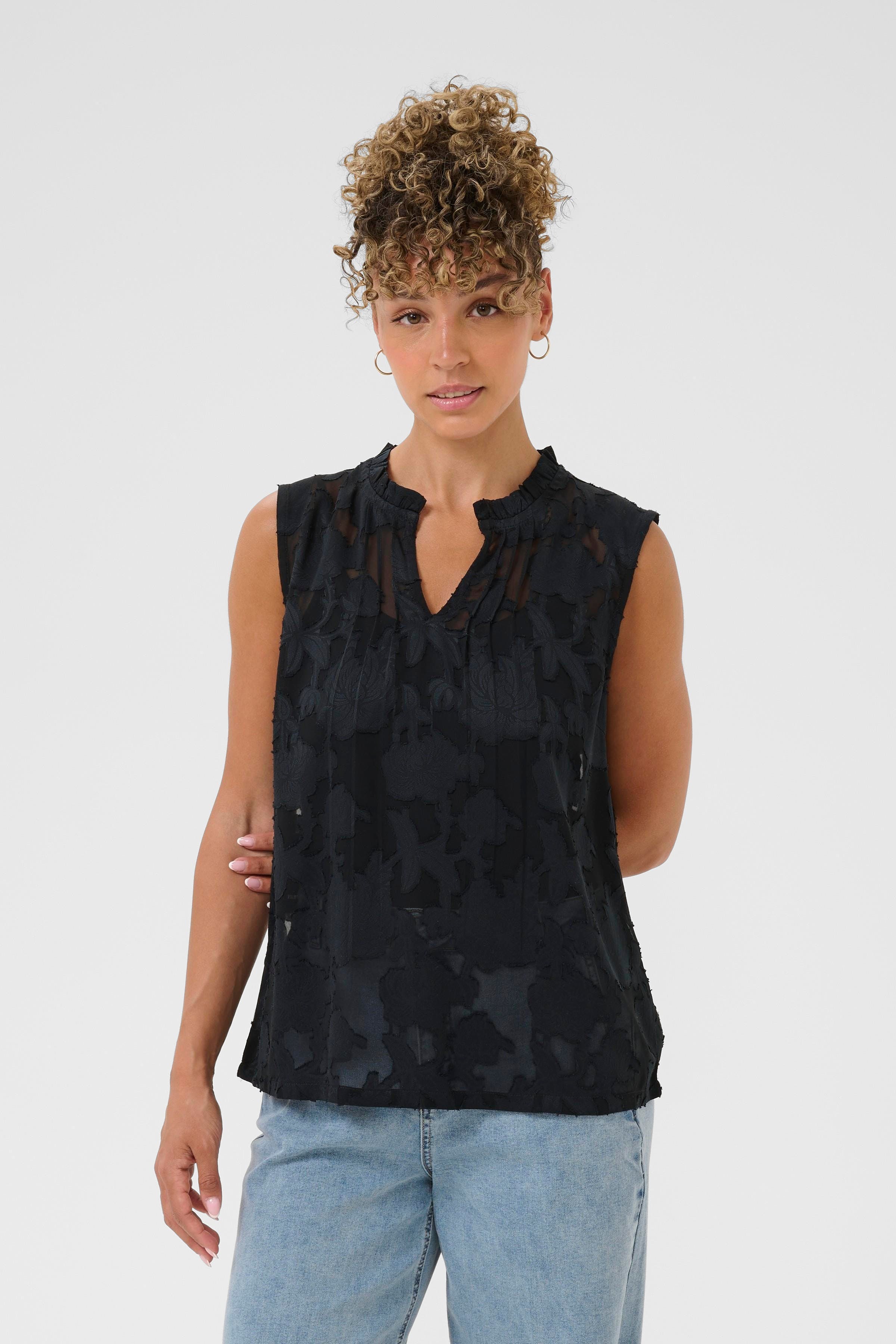 CRYana Top LOOKBOOK FRONT 10613290-100120