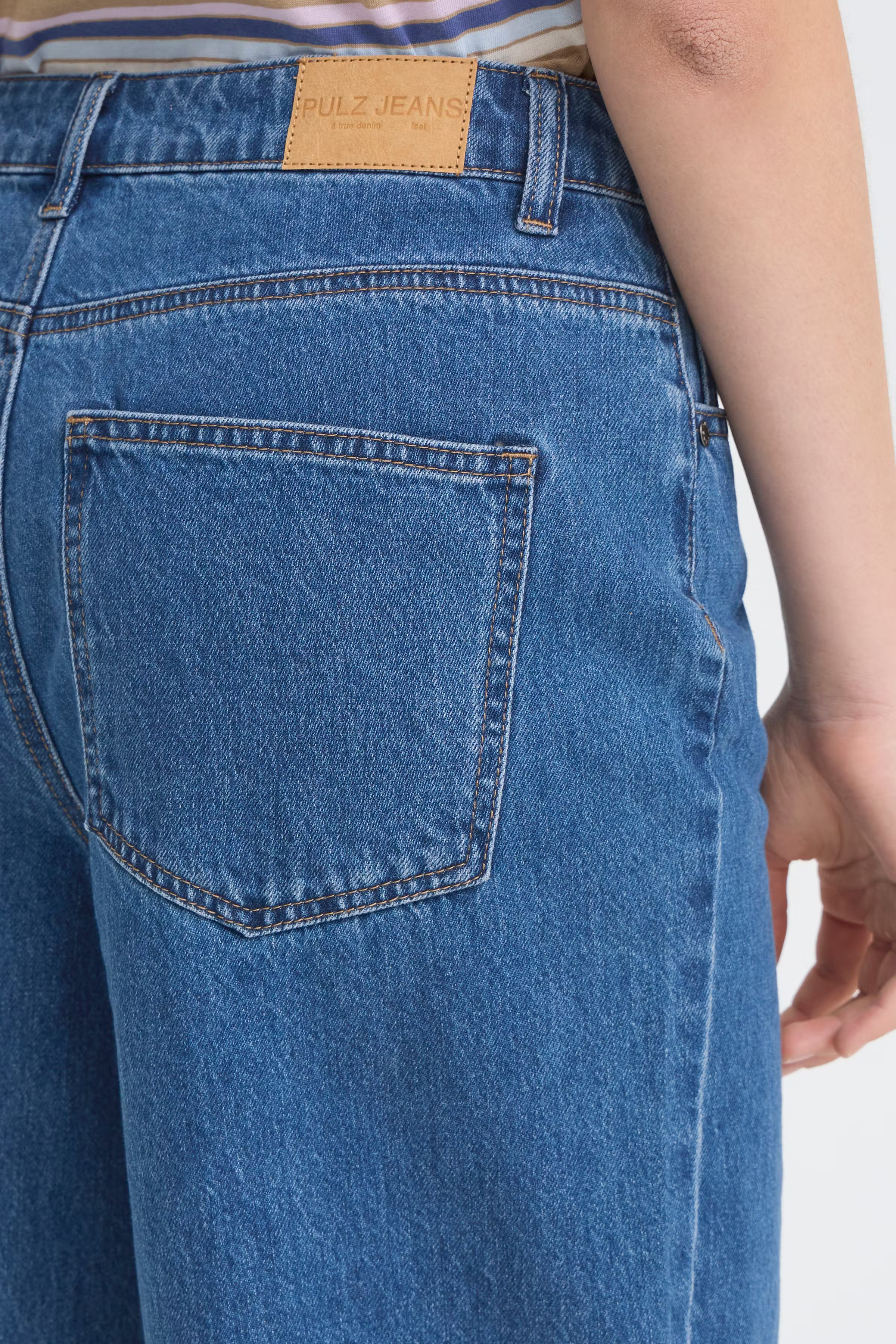 PZBRIDGET Shorts LOOKBOOK DETAIL 50210409-200005