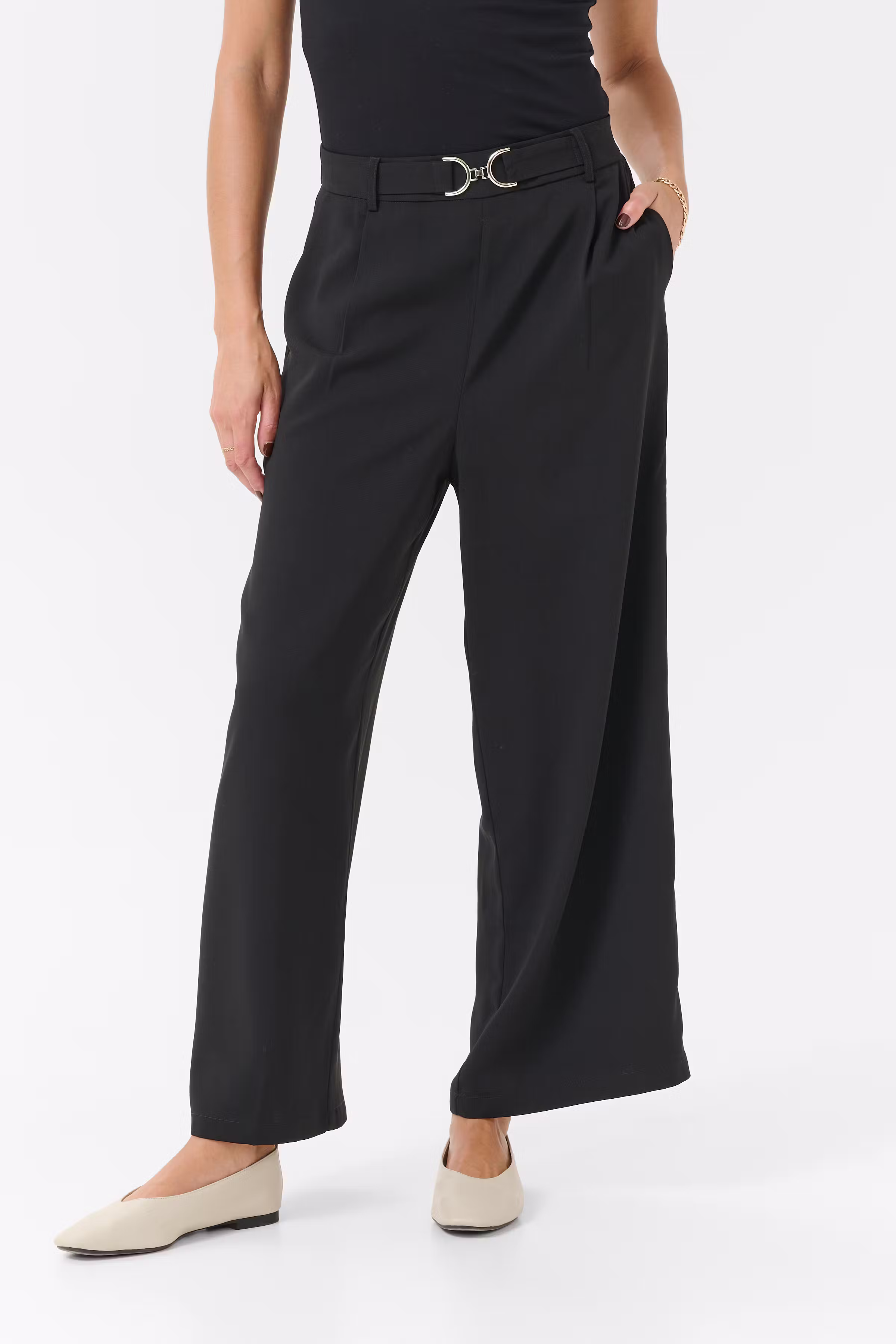 KAillis Bukser LOOKBOOK FRONT 10510051-100121
