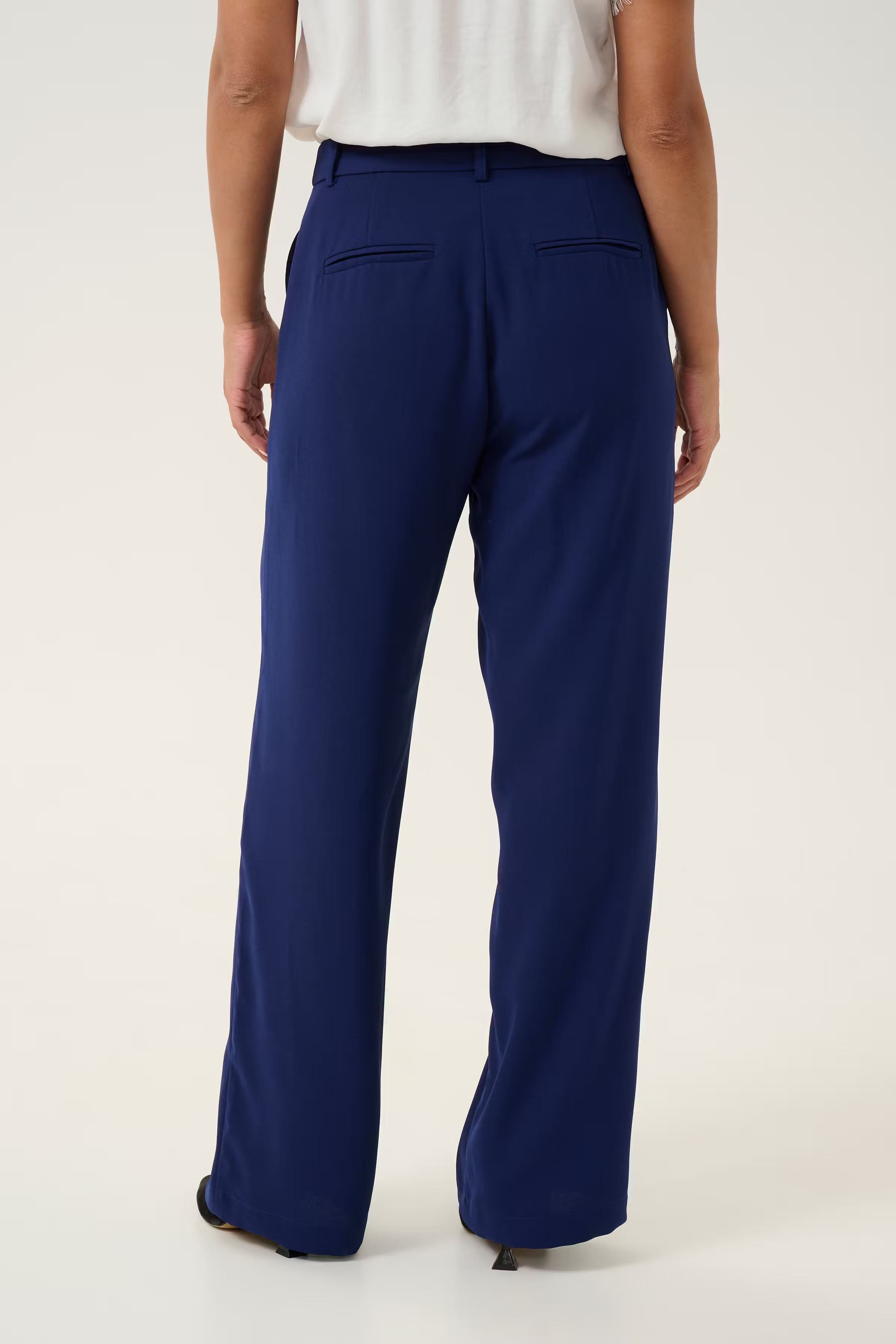 CRCocamia Pantalon LOOKBOOK BACK 10611708-193937