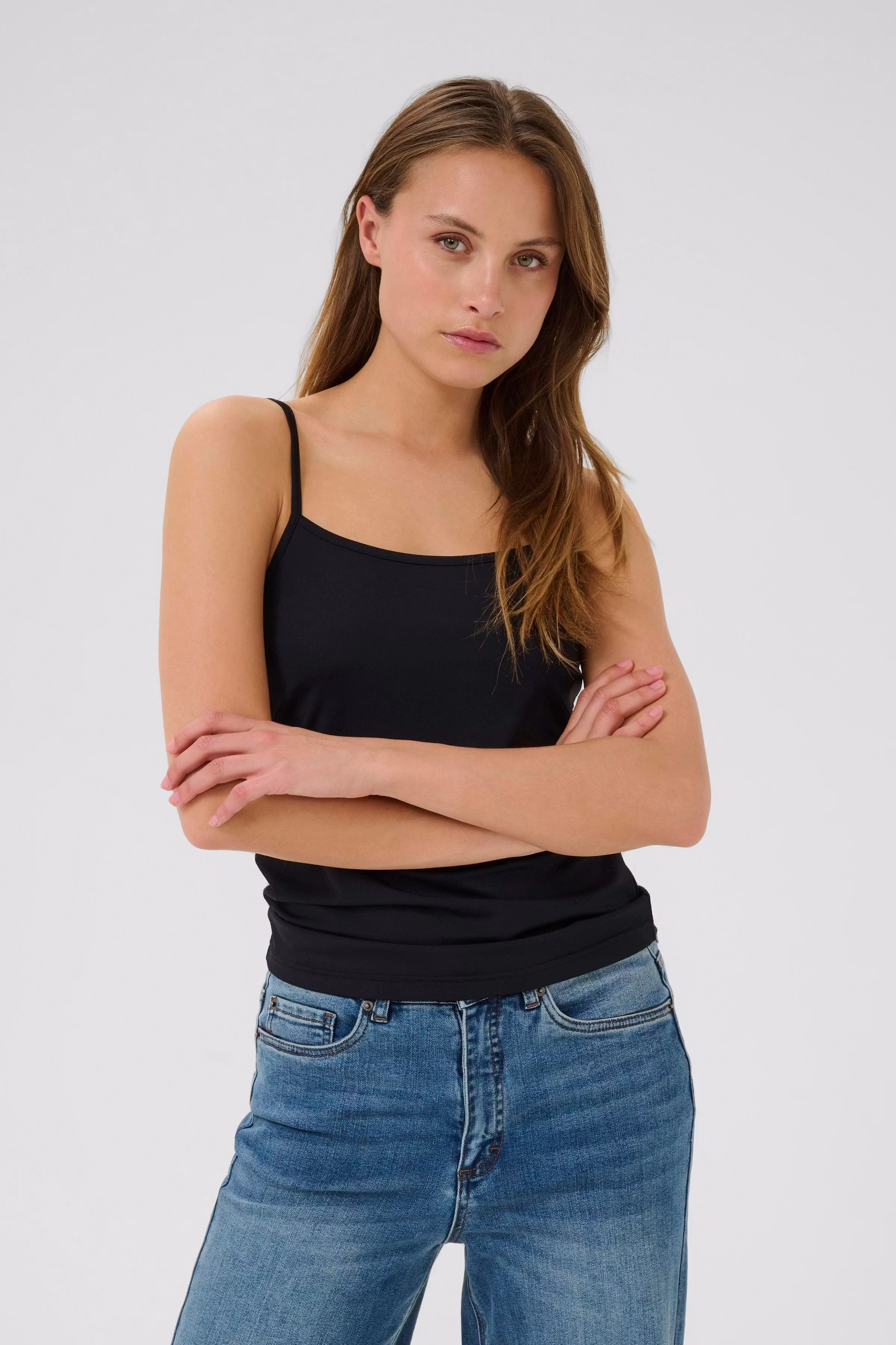 KAarina Top LOOKBOOK FRONT 10510735-100121