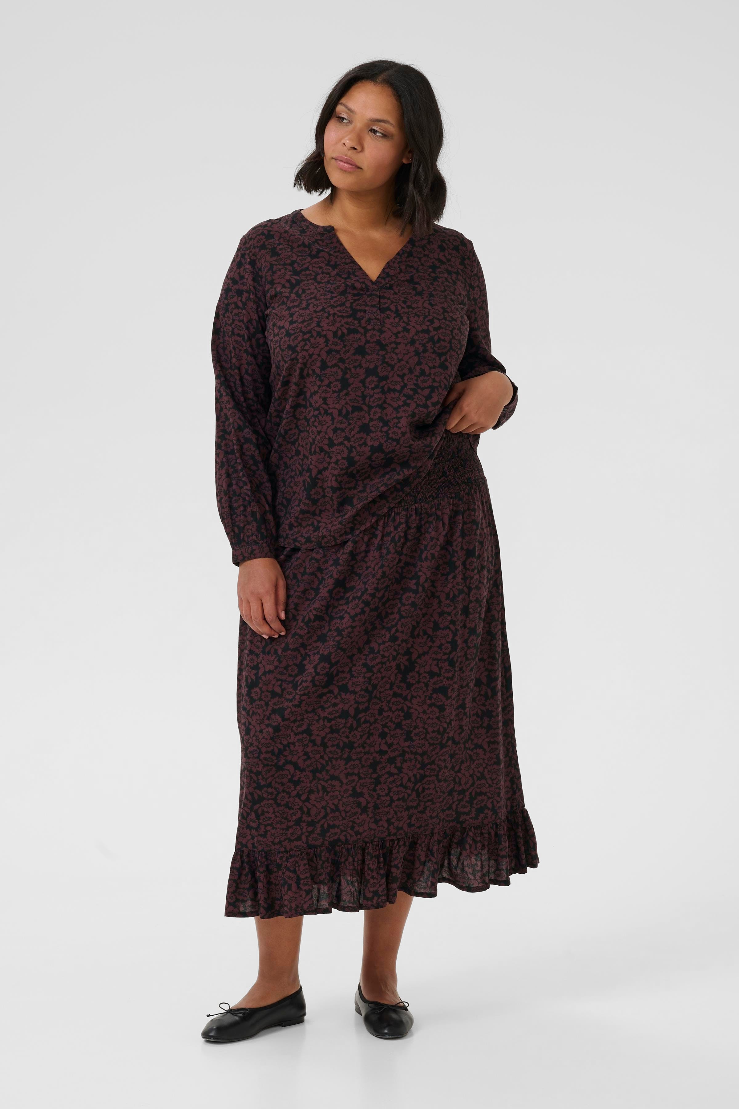 KCbella Skirt LOOKBOOK FRONT 10583471-107734