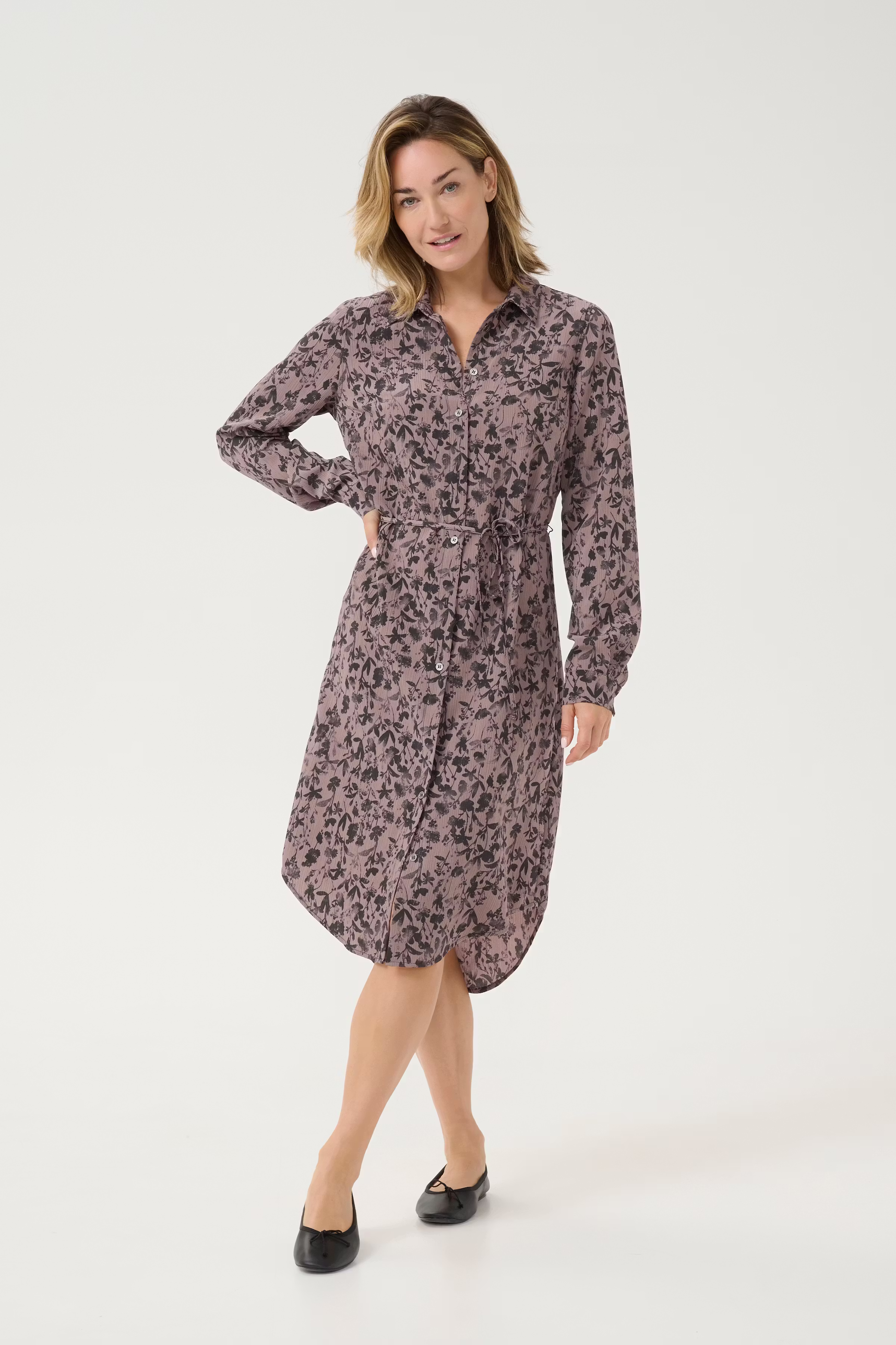 BPrebekka Kleid LOOKBOOK FRONT 10590751-106726B