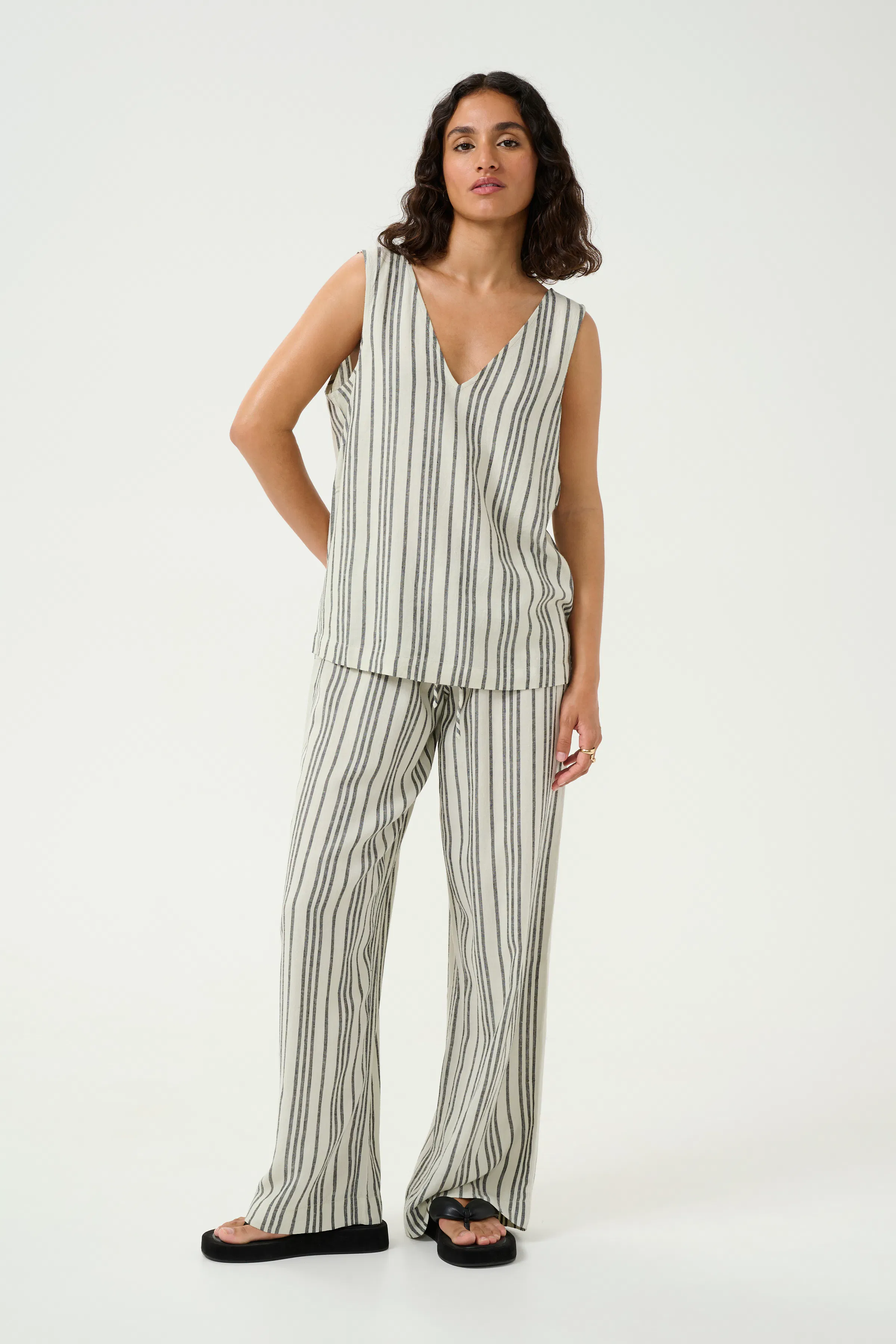 KAmilia Hørtop LOOKBOOK FRONT 10508426-107124