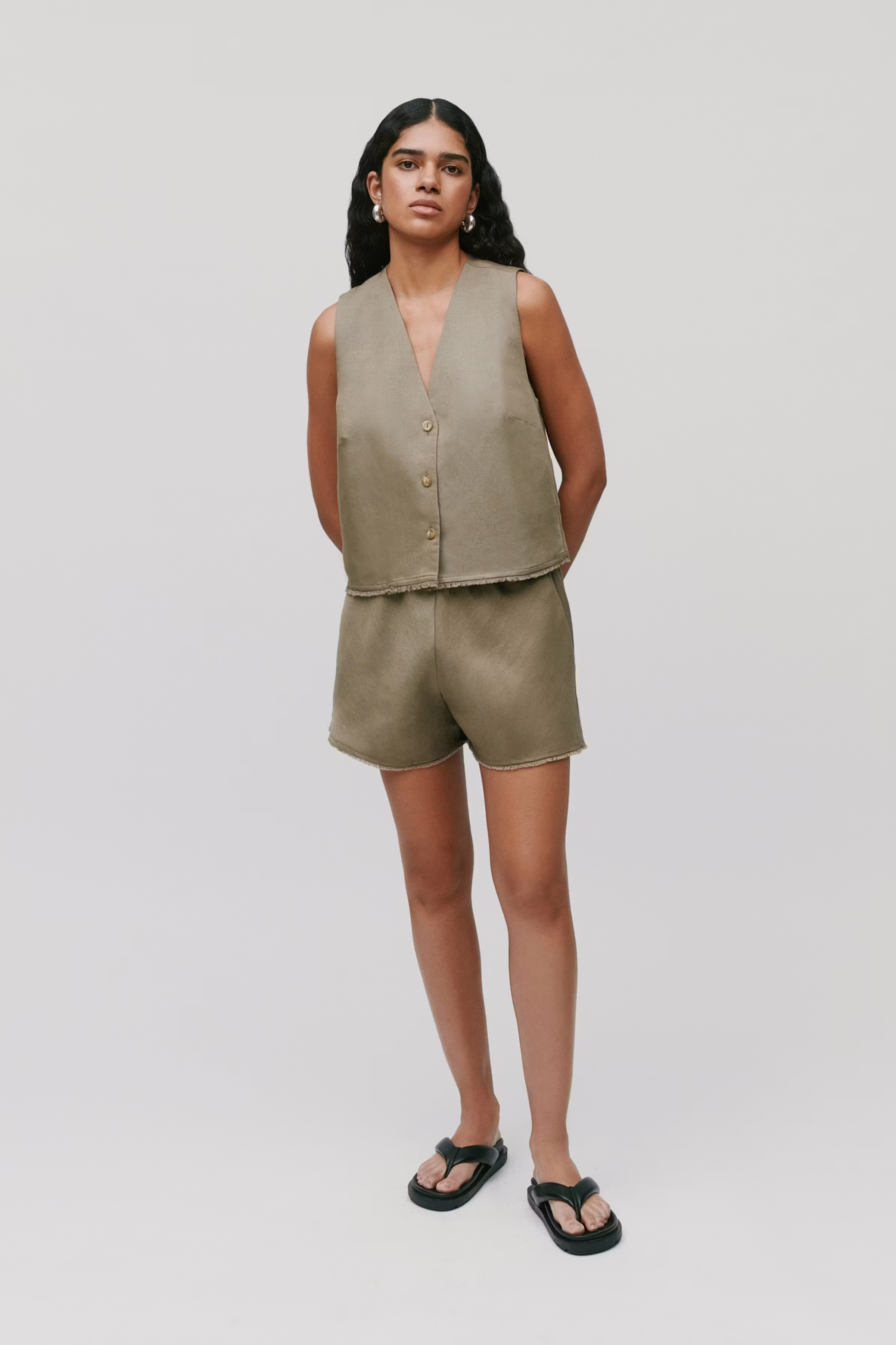 PIPER Shorts LOOKBOOK FRONT 30600519-GR549