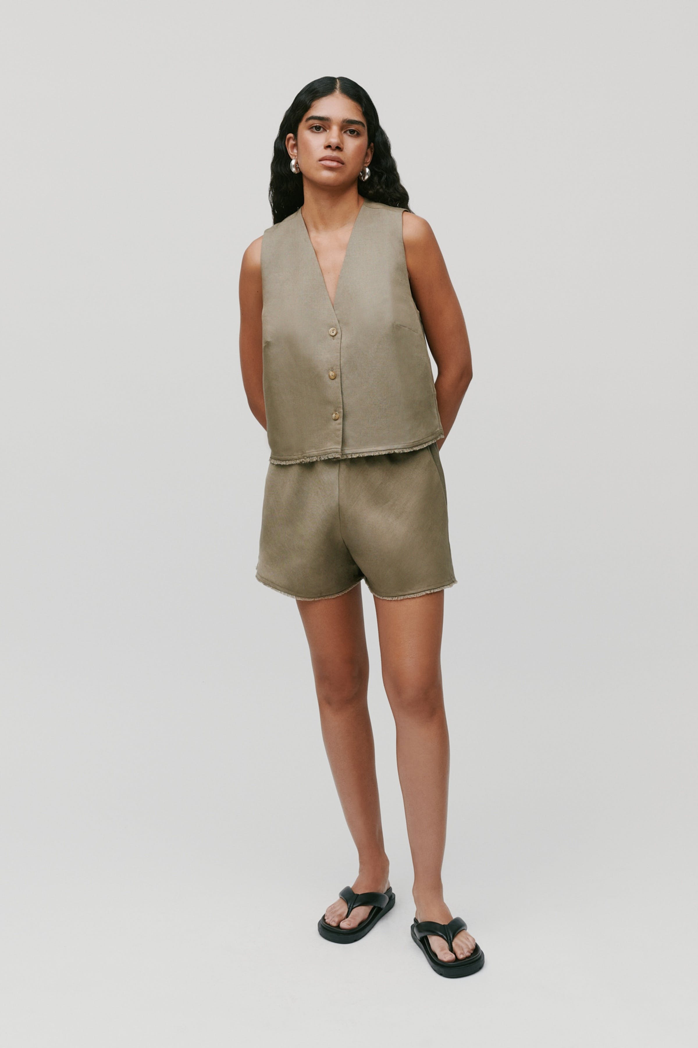 PIPER Shorts LOOKBOOK FRONT 30600519-GR549