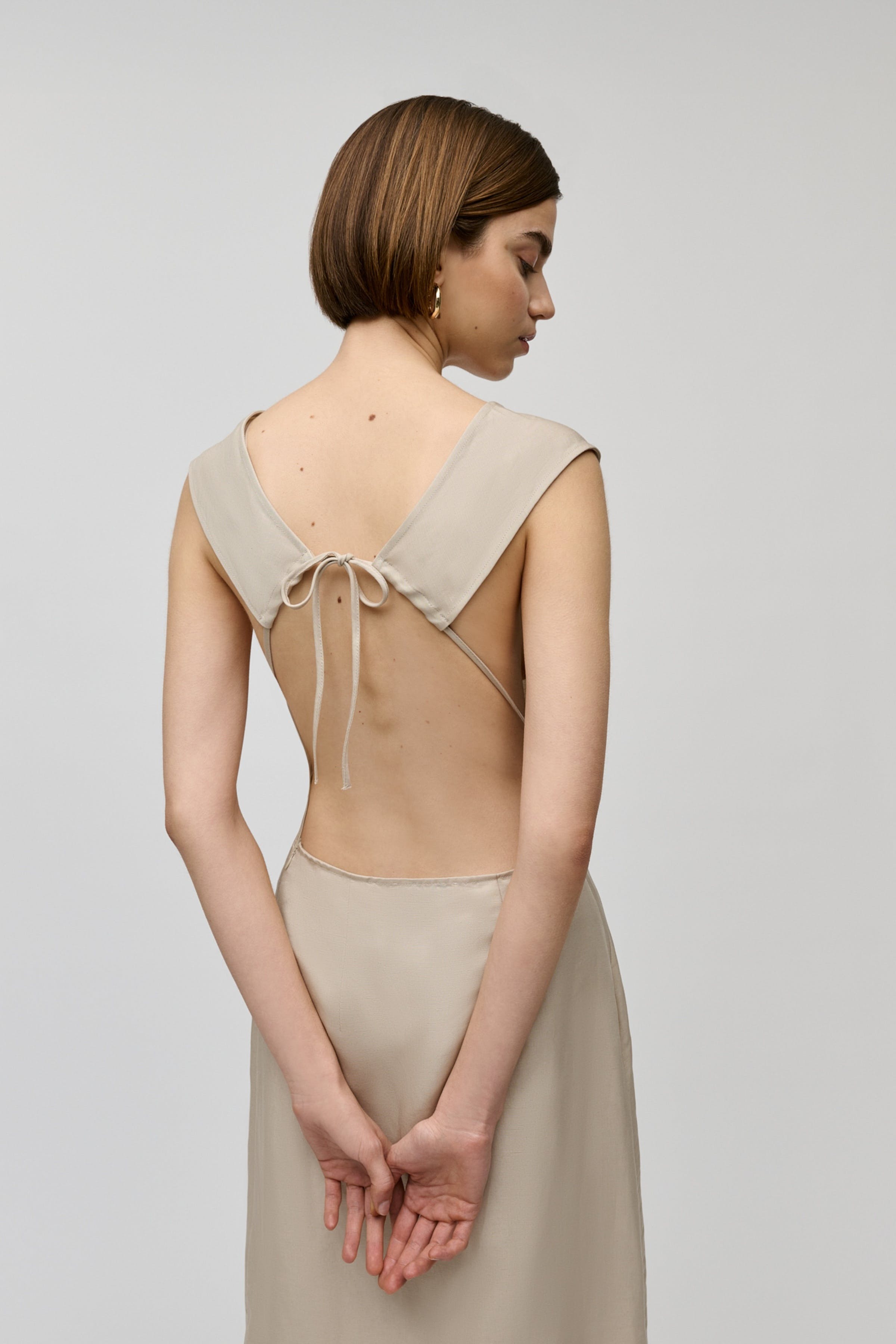 NADEAN Kleid LOOKBOOK BACK 30700025-BE396