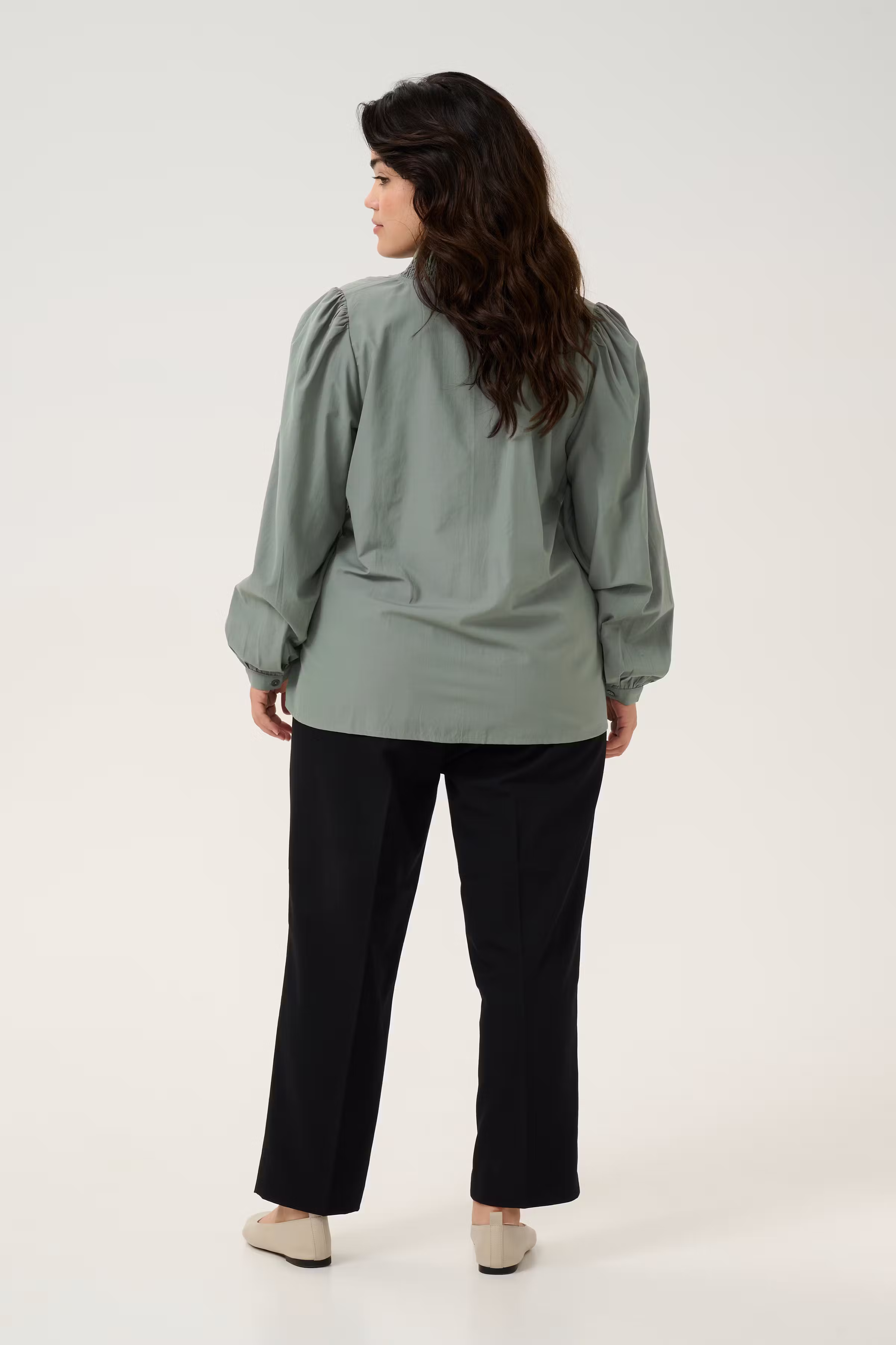 KAmai Chemise LOOKBOOK BACK 10583011-185606