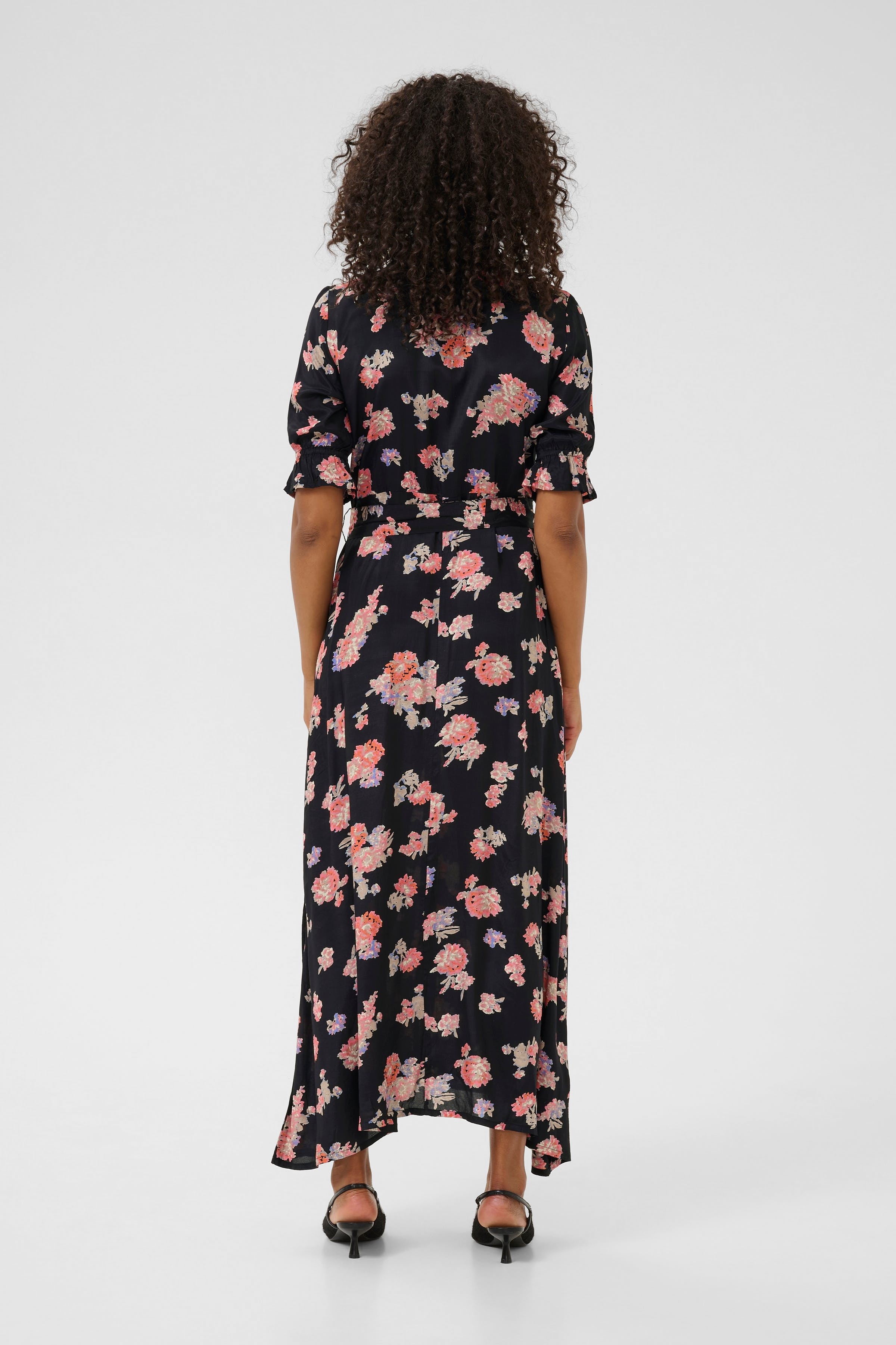 KAvelana Kleid LOOKBOOK BACK 10504043-50600