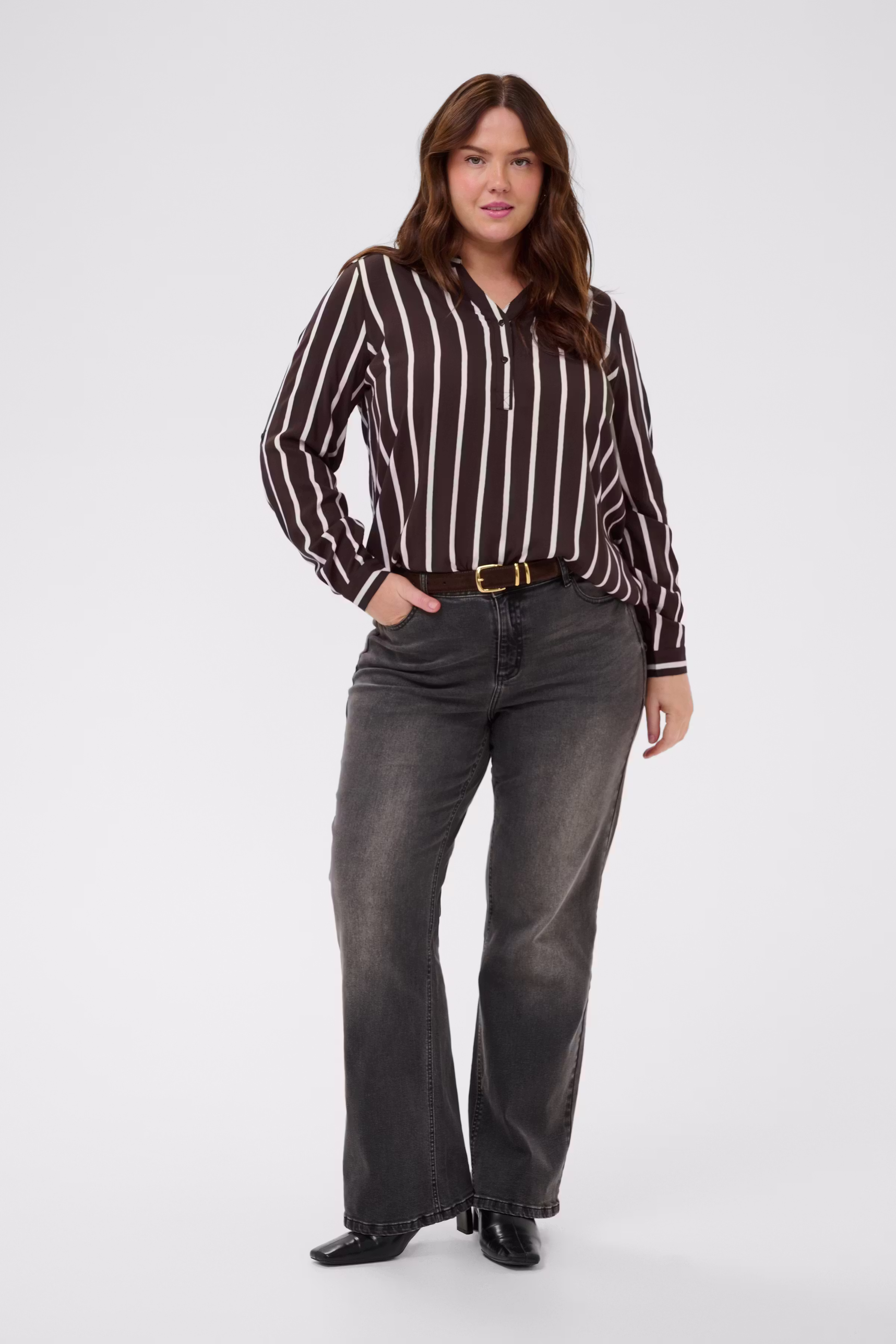 KCsida Blouse LOOKBOOK FRONT 10580350-109700