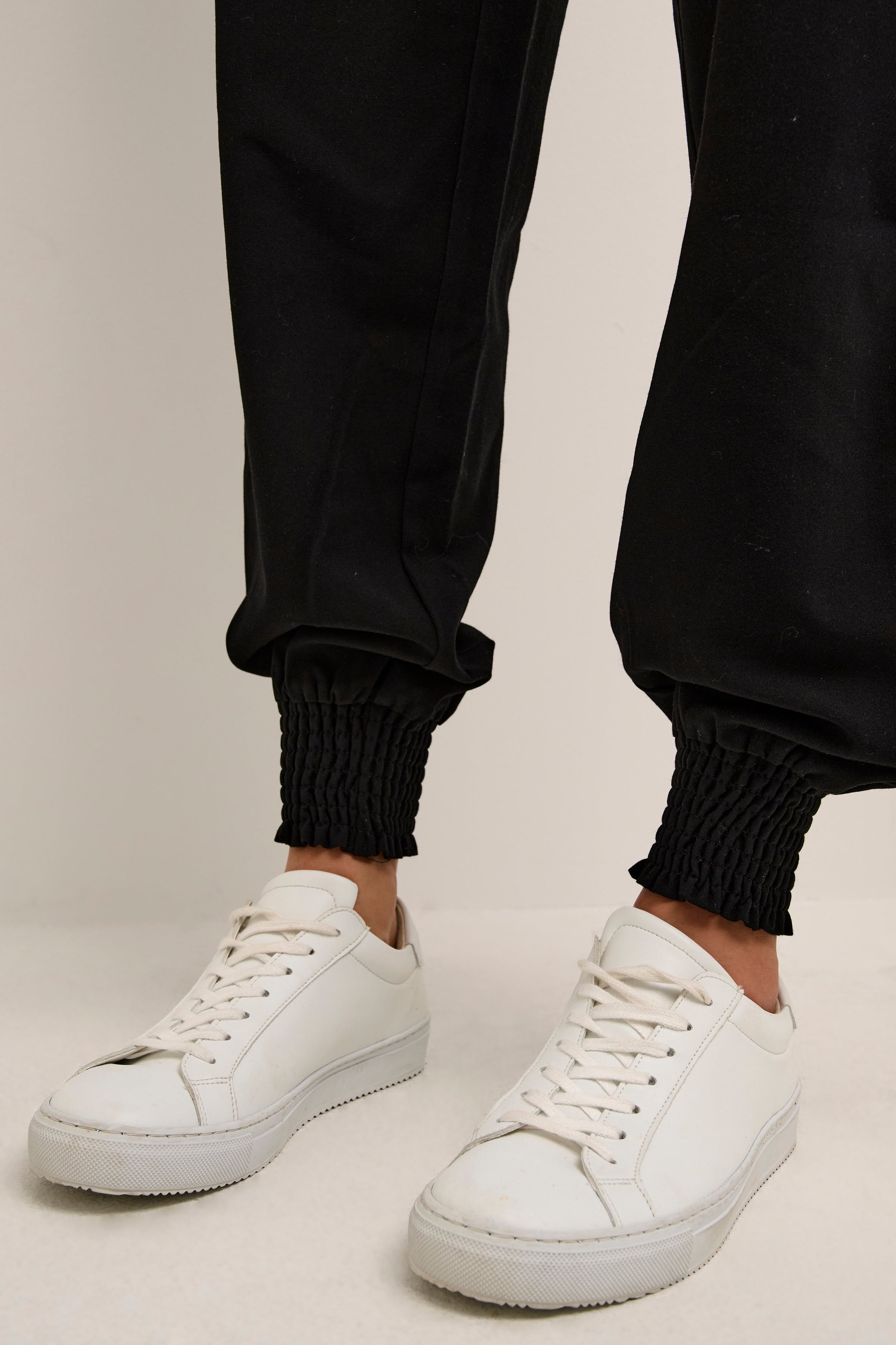 CRCharlott Hose LOOKBOOK DETAIL 10608712-100120